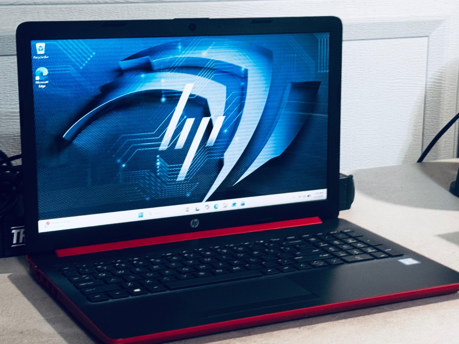 HP Quad-Core Laptop-Intel i7 8565U-12GB RAM-256GB SSD WIN 11