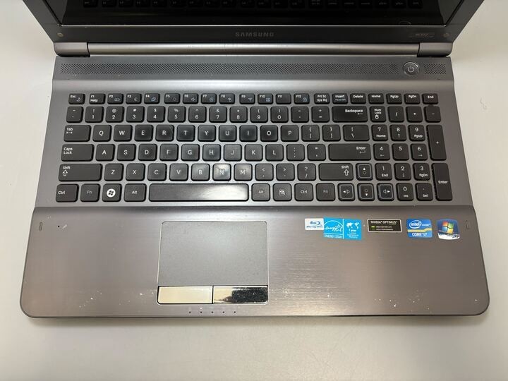 Samsung 15.6″ Notebook NP-RC512 Intel i7-2630M 6GB RAM 750GB HDD NO OS