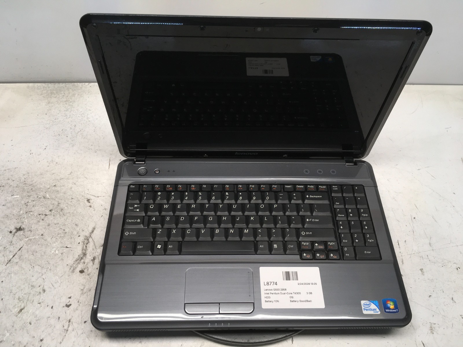 Lenovo G550 2958 Intel Pentium Dual-Core T4300 2.1GHz 3 GB NO HDD