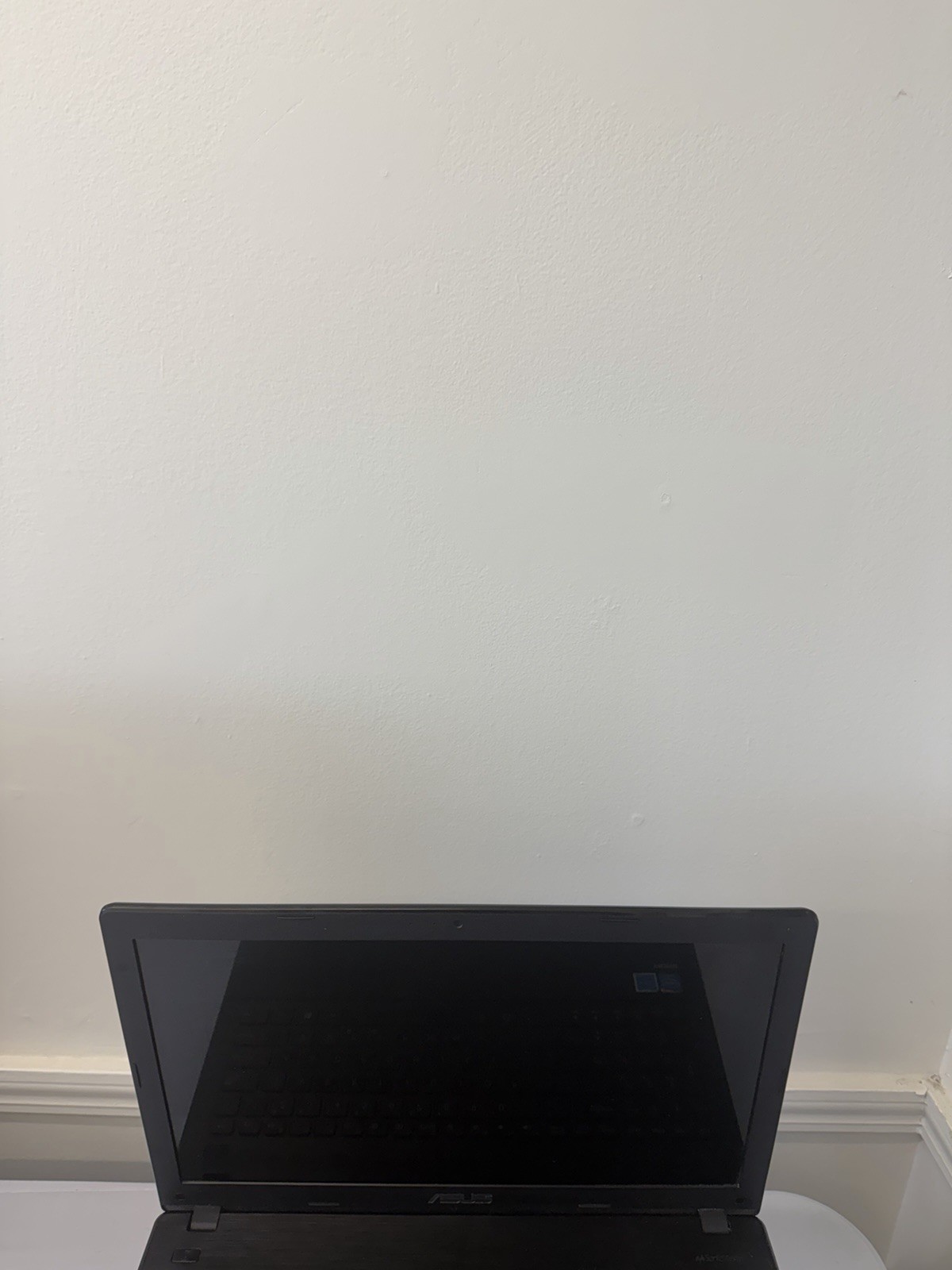 Asus X551M Laptop – Good Screen – Intel Celeron N2840 – RAM 8 GB -Read Des