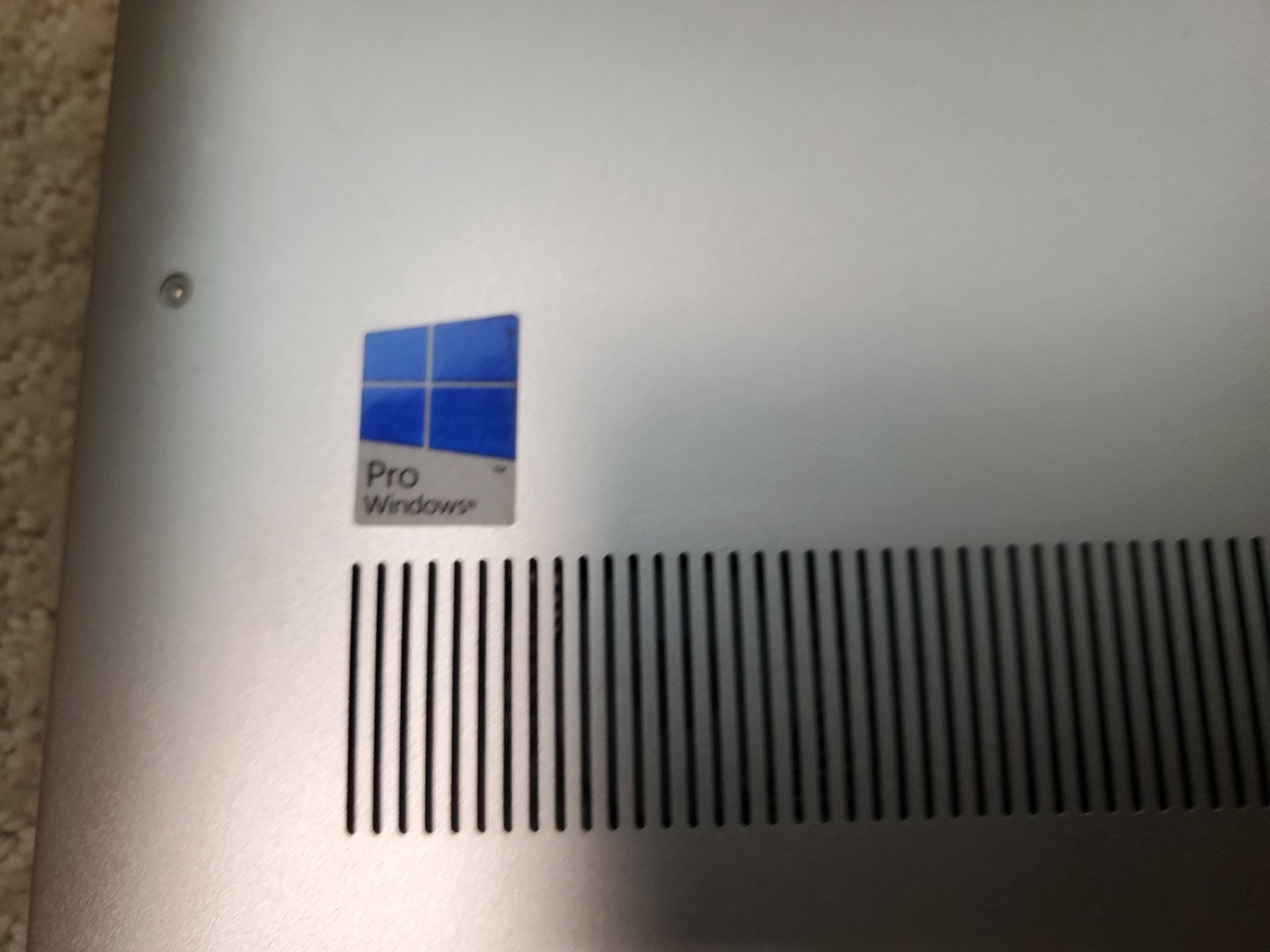Dell XPS 15 9550 i5-6300HQ 2.30GHz 8GB RAM 1TB Touchscreen Win 10 PRO.