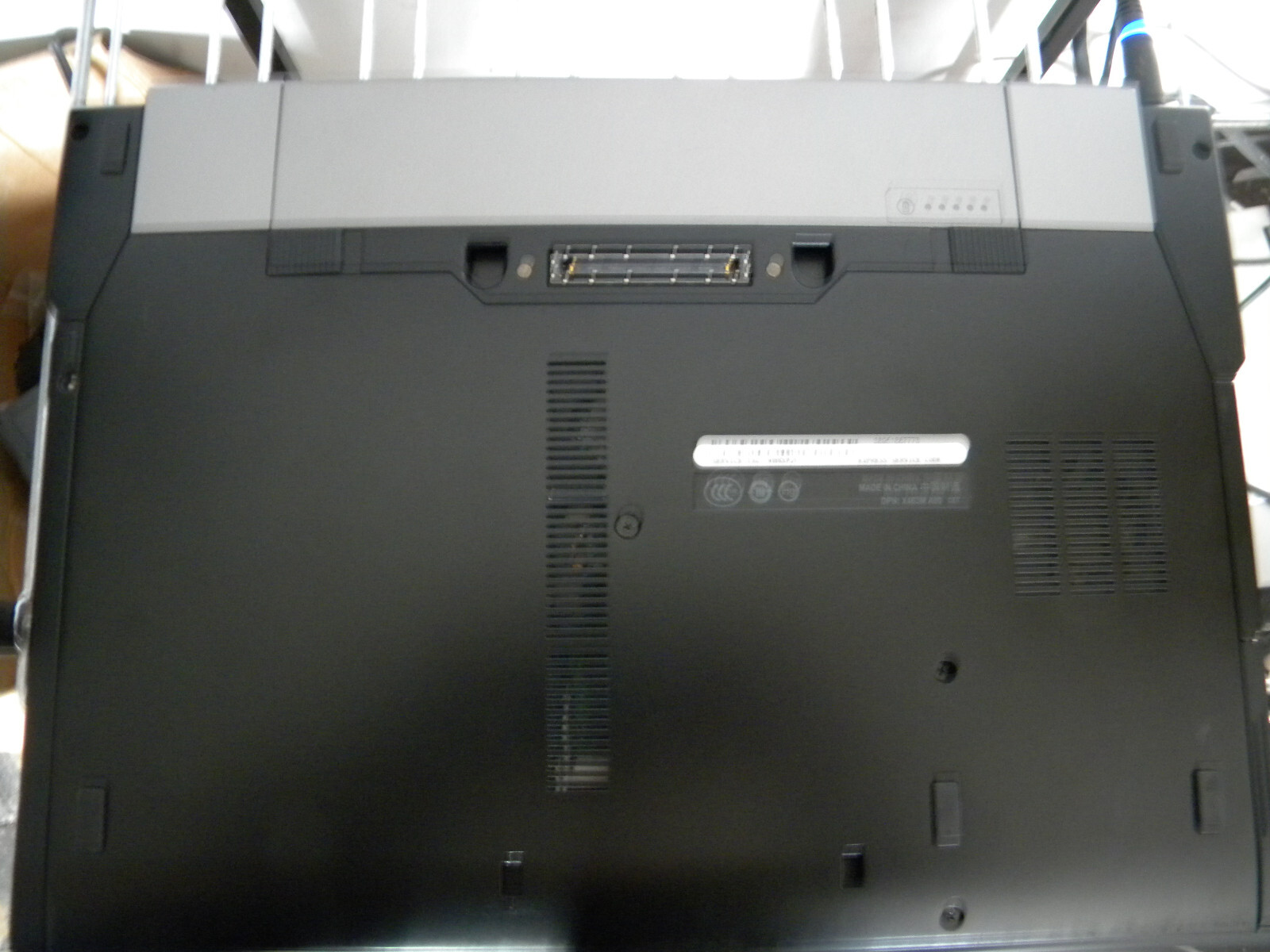 Dell latitude E6400 laptop C2D 2.4GHz 2GB 500GB Vista-passed diagnostics