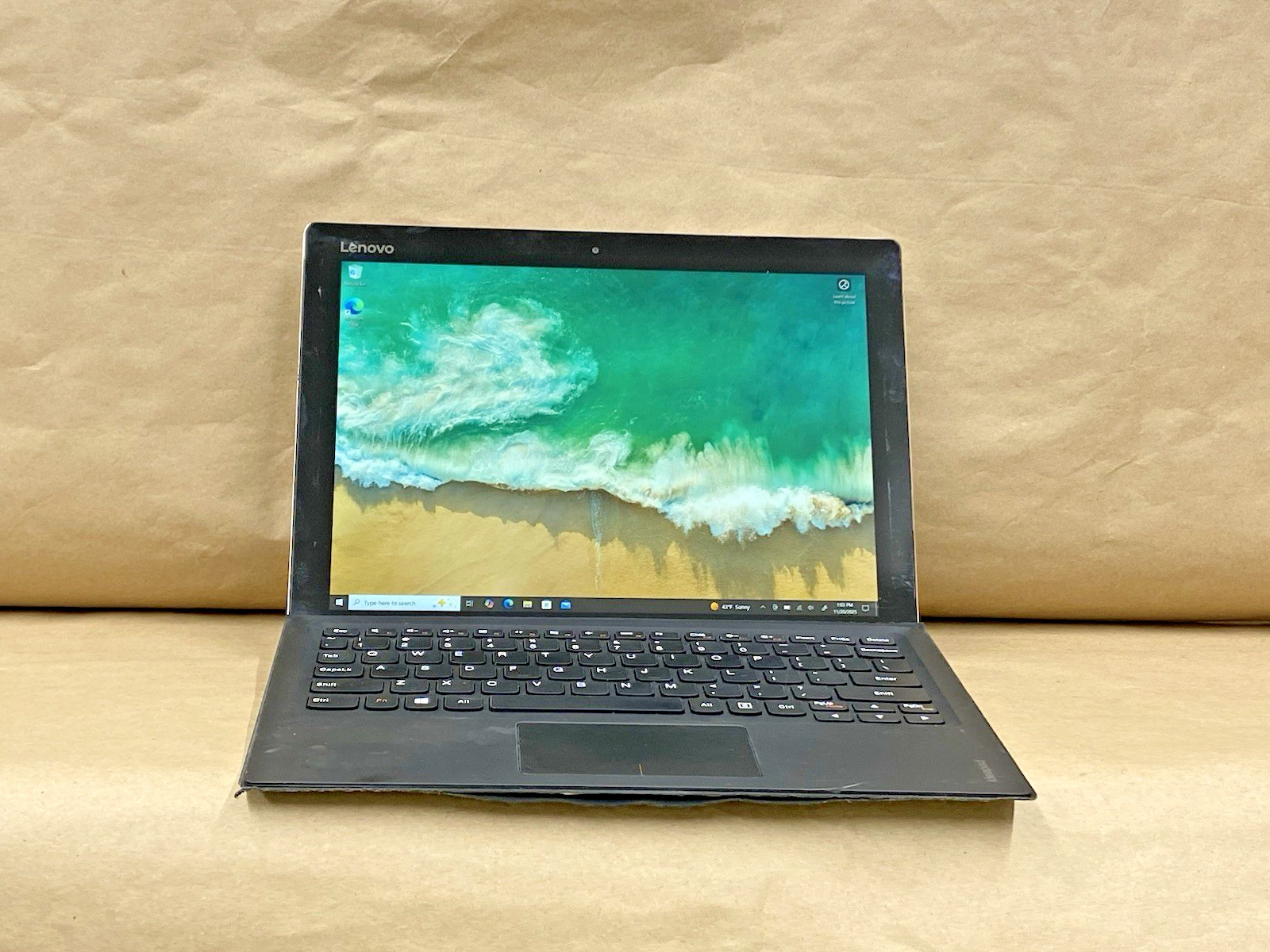 Lenovo 80QL – 12″ 2160*1440 – m5-6Y54 – 4GB – 128GB SSD – Win 10 Pro