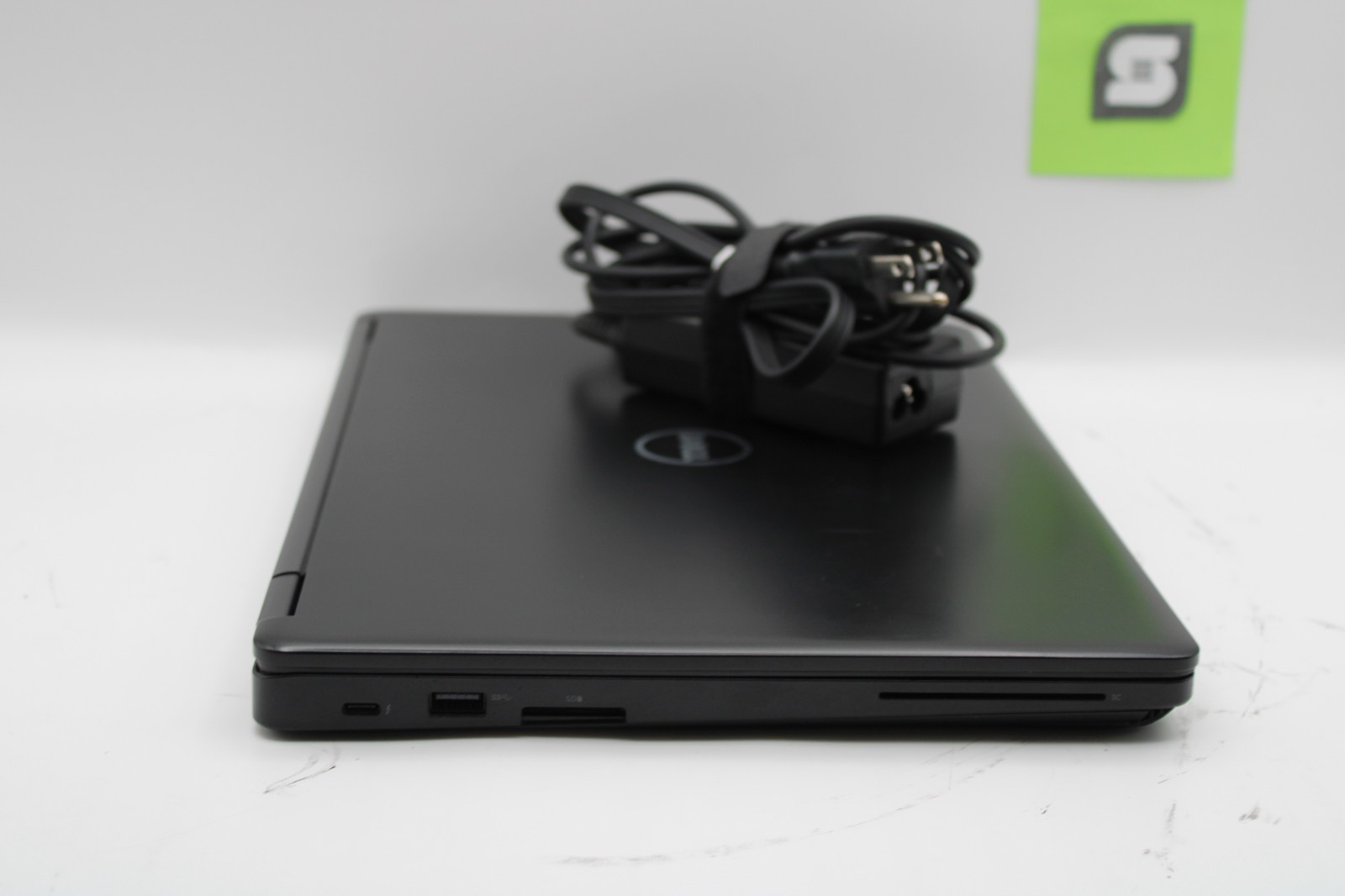 Dell Latitude 5480 i5-7440HQ @ 2. GHz 16GB RAM 256GB SSD No OS