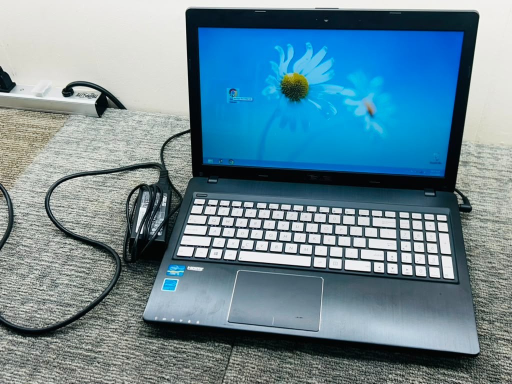 ASUS Q500A-BH15N01 Core i5 6GB Ram 750GB 15.6″ Laptop Windows 10 Tested – 703927