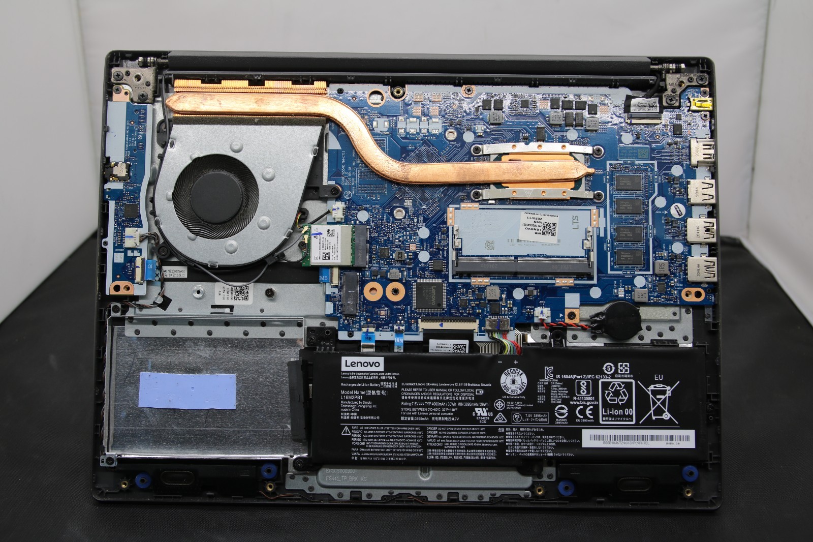 Lenovo ThinkBook 14 IIL 14″ – No Power, No Ram, No SSD – For Parts
