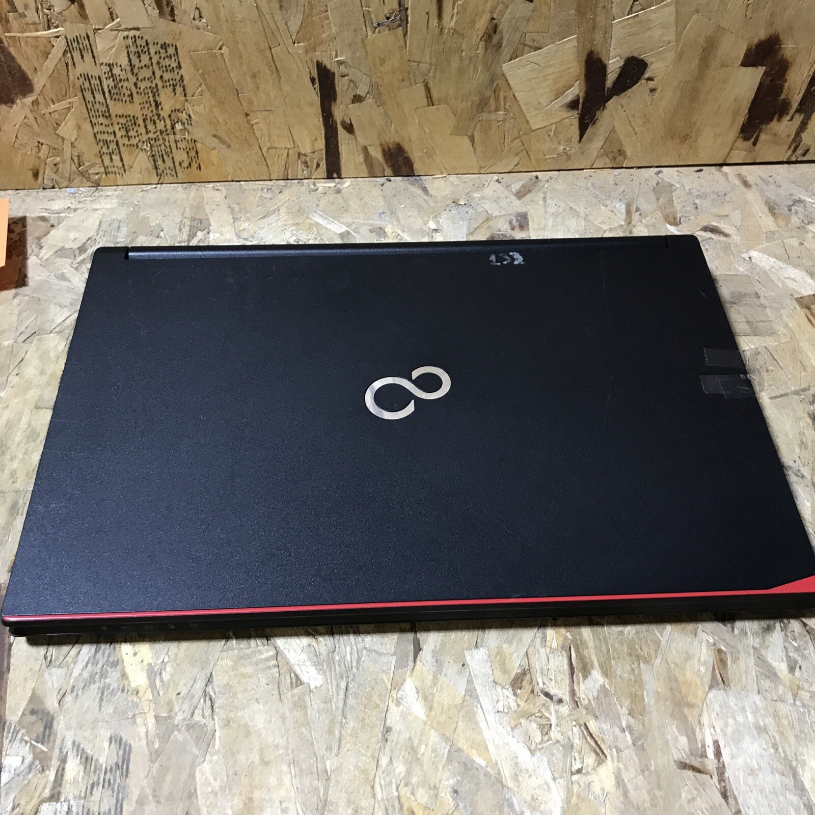 Fujitsu Lifebook E557 Intel Core i5-7200U 2.50GHz 8GB RAM 128GB SSD Win B112