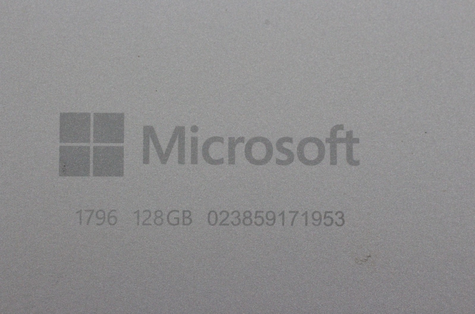 Microsoft 12.3″ Surface Pro 5 1796 4GB RAM 2.6GHz i5-7300U 128GB SSD; 6175415