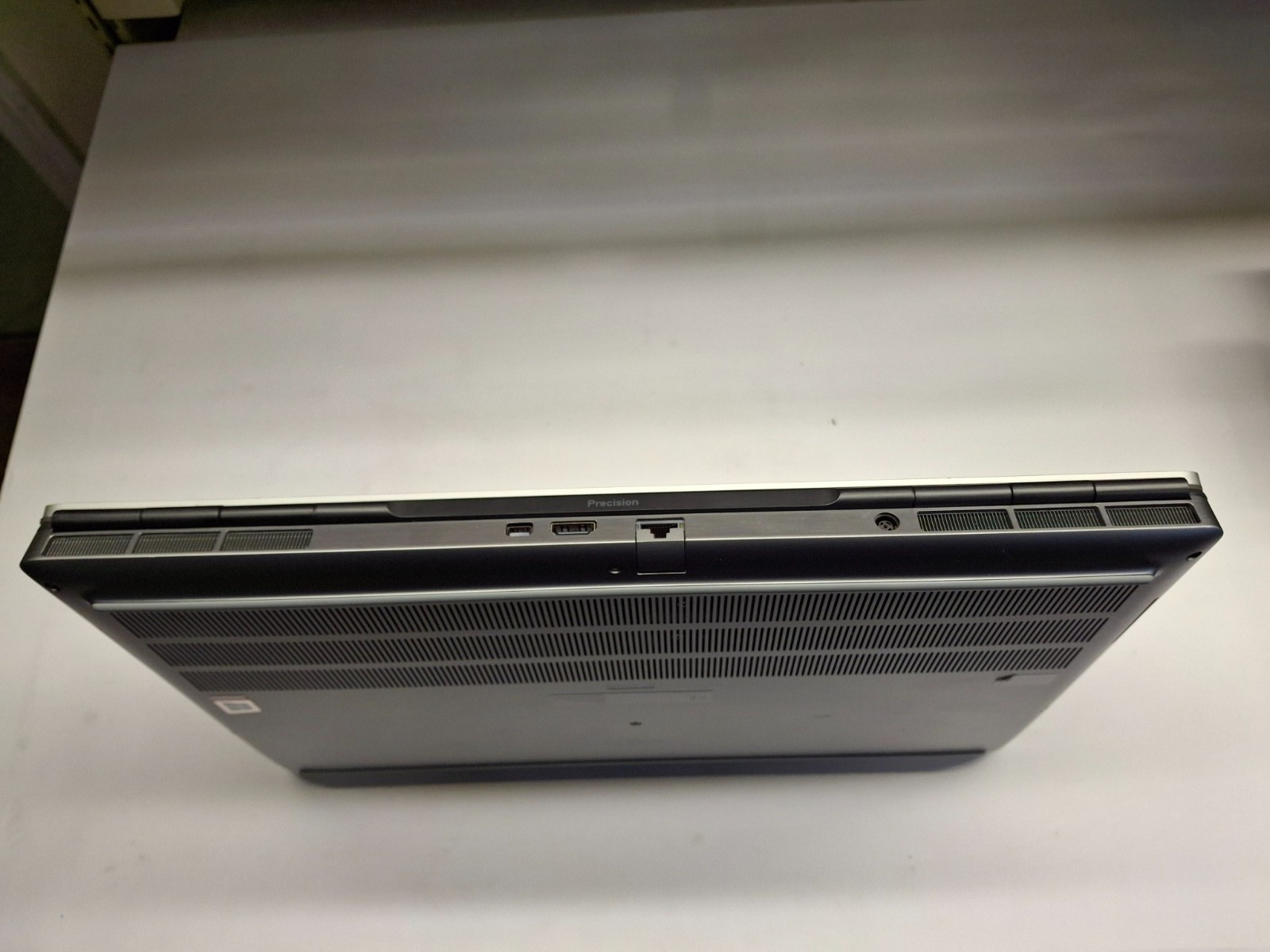 Dell Precision 7750 8-Core I7- 10875H 32GB RAM 512GB SSD 17.3″ FHD RTX4000