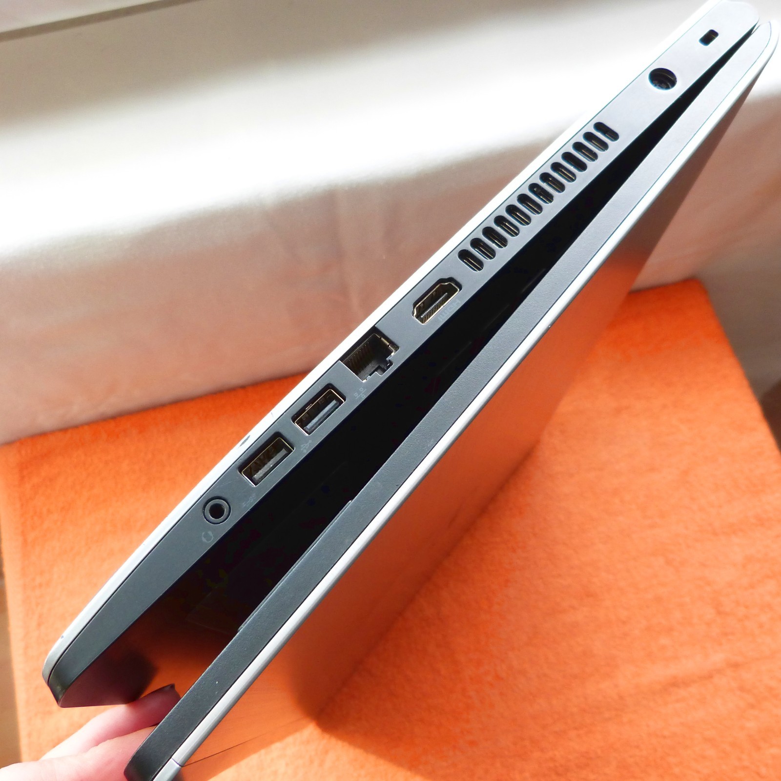 Dell 5748 METAL 17″ PREMIUM l SSD Windows 11 TURBO i7 MaxxAudio PROSound