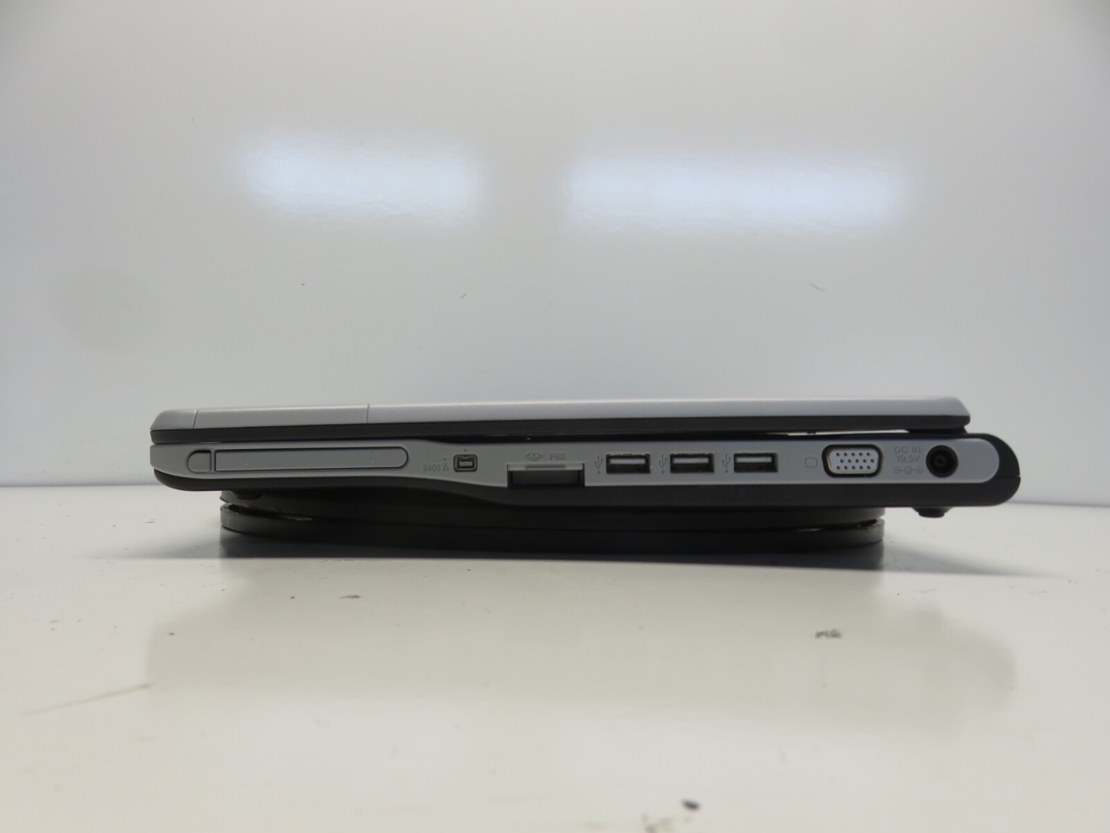 Sony Vaio VGN-FS740 PCG-702L Pentium M 740 1730MHz 512 MB NO HDD No Batt