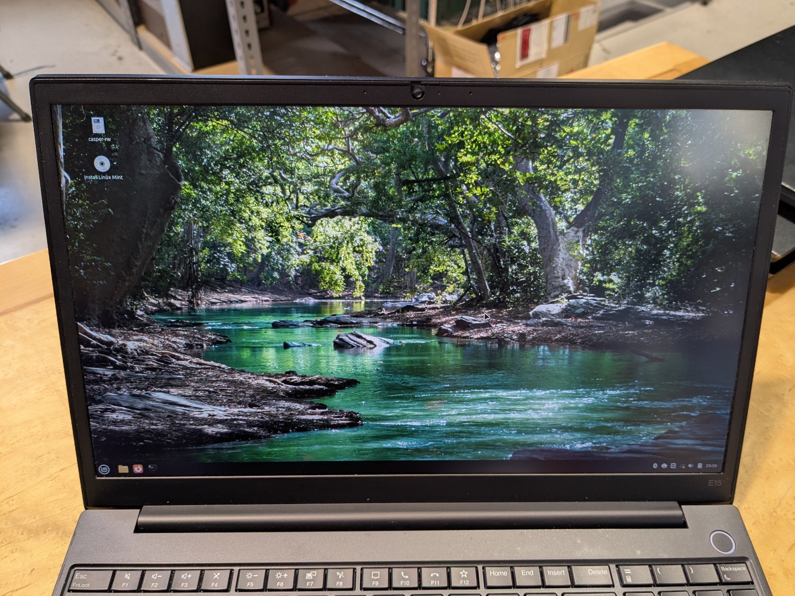 Lenovo Thinkpad E15 Gen 2 15.6″ i5-1135G7 2.4GHz 16GB Ram 256GB SSD No OS/AC #4