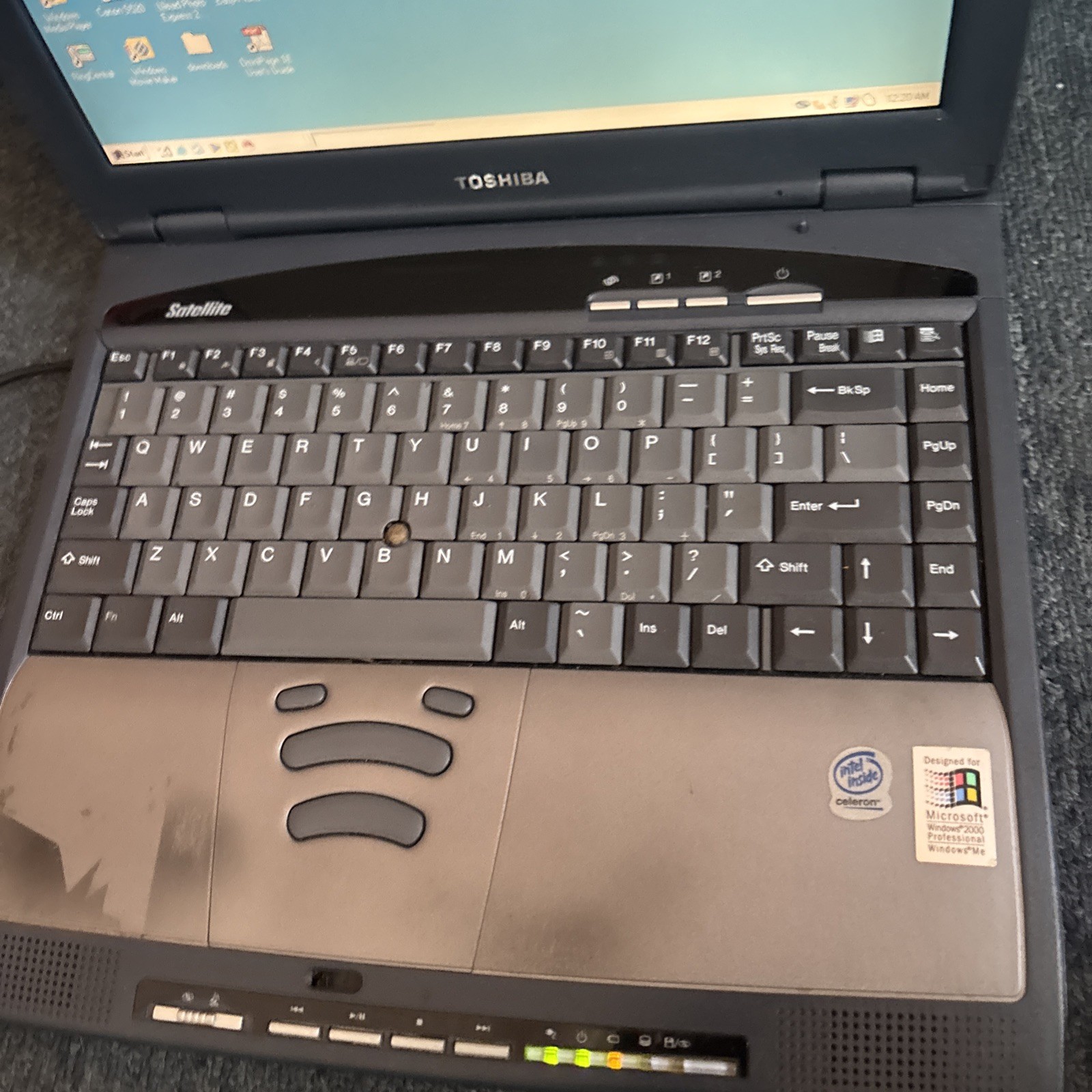 Toshiba 1800 Satellite CDROM 184mb RAM 9.35GB HDD 3.5″ Floppy*Needs New Battery*