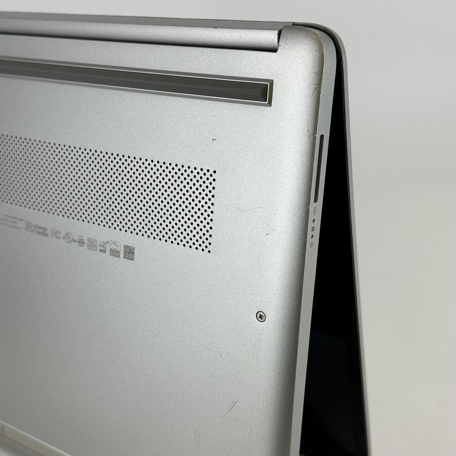 HP Laptop 14 Silver FHD i5-1035G4 1.10GHz 20GB 1TB SSD Good