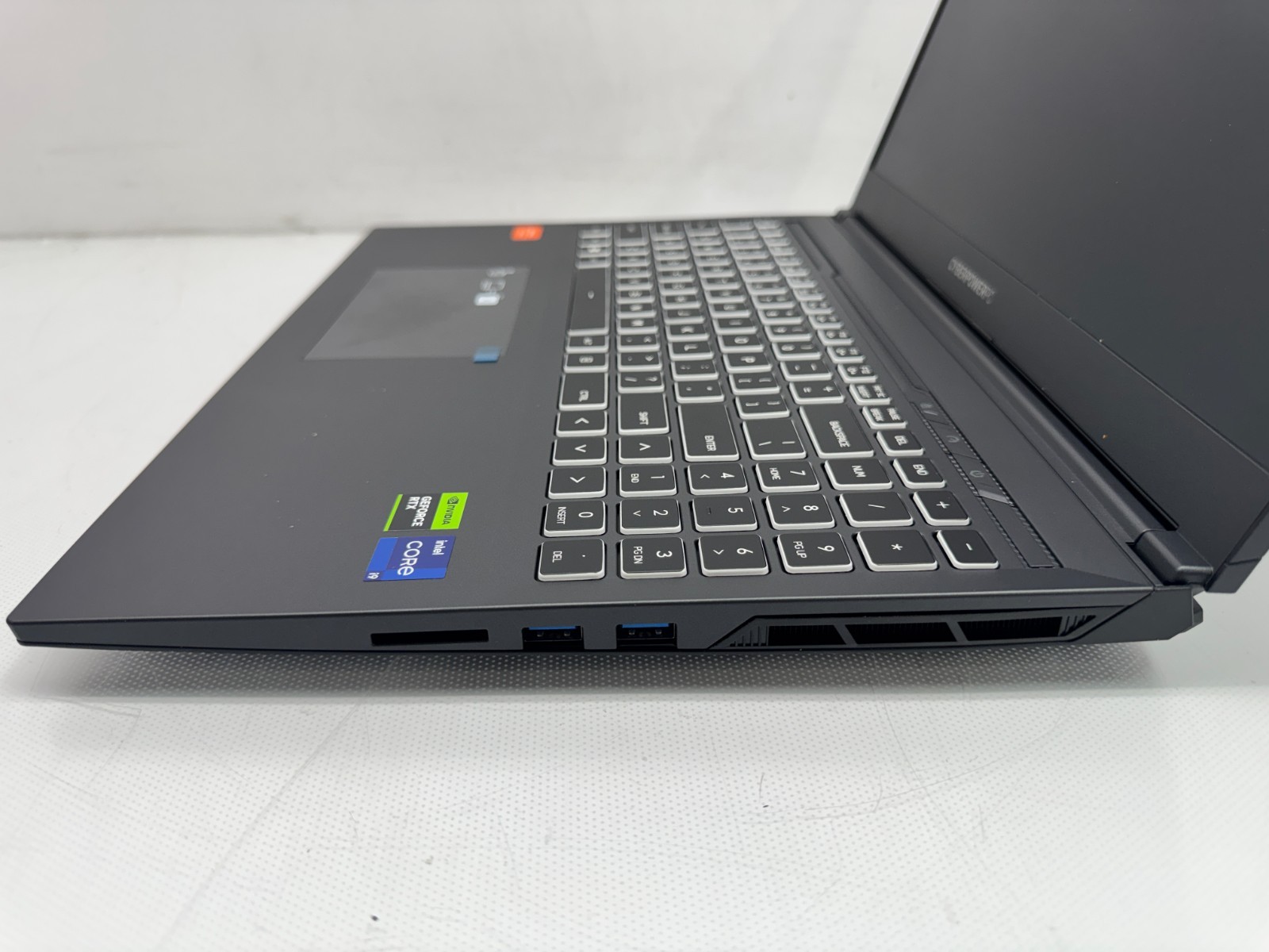 Cyberpower Tracer VI GM6PQ0Q Intel i9-12900HX 32G 1TB RTX 4060 Win11 NoAC *READ*