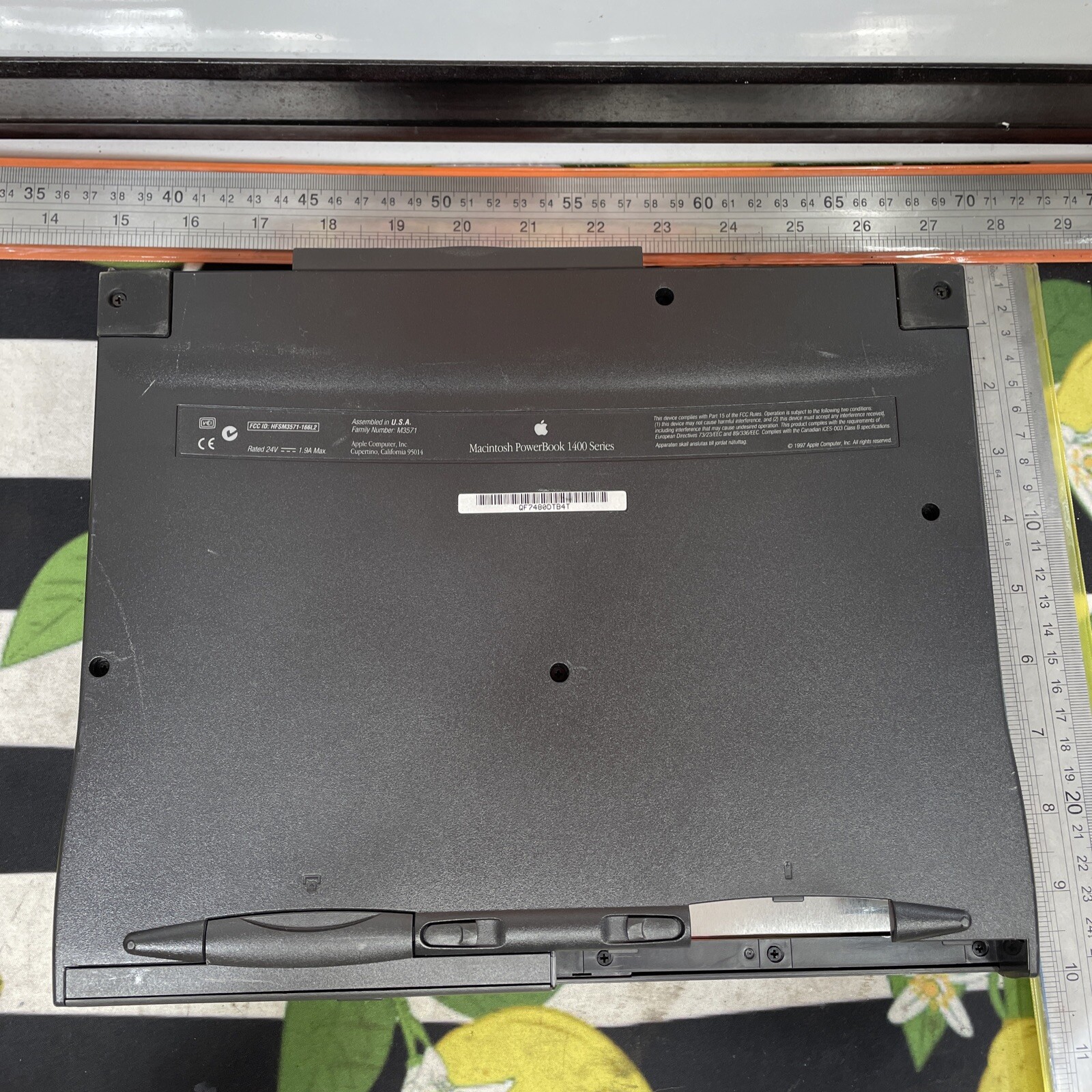 VINTAGE RARE APPLE MACINTOSH POWERBOOK 1400 SERIES FOR PARTS