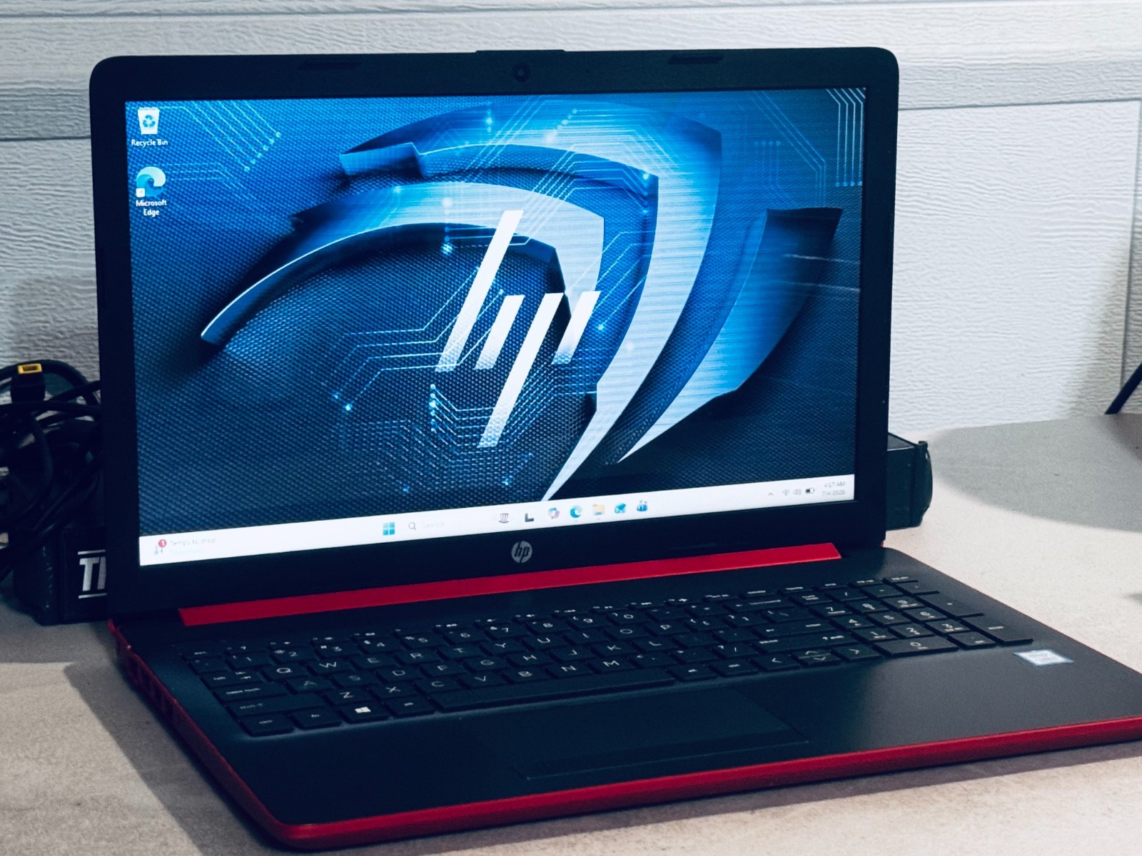 HP Quad-Core Laptop-Intel i7 8565U-12GB RAM-256GB SSD WIN 11