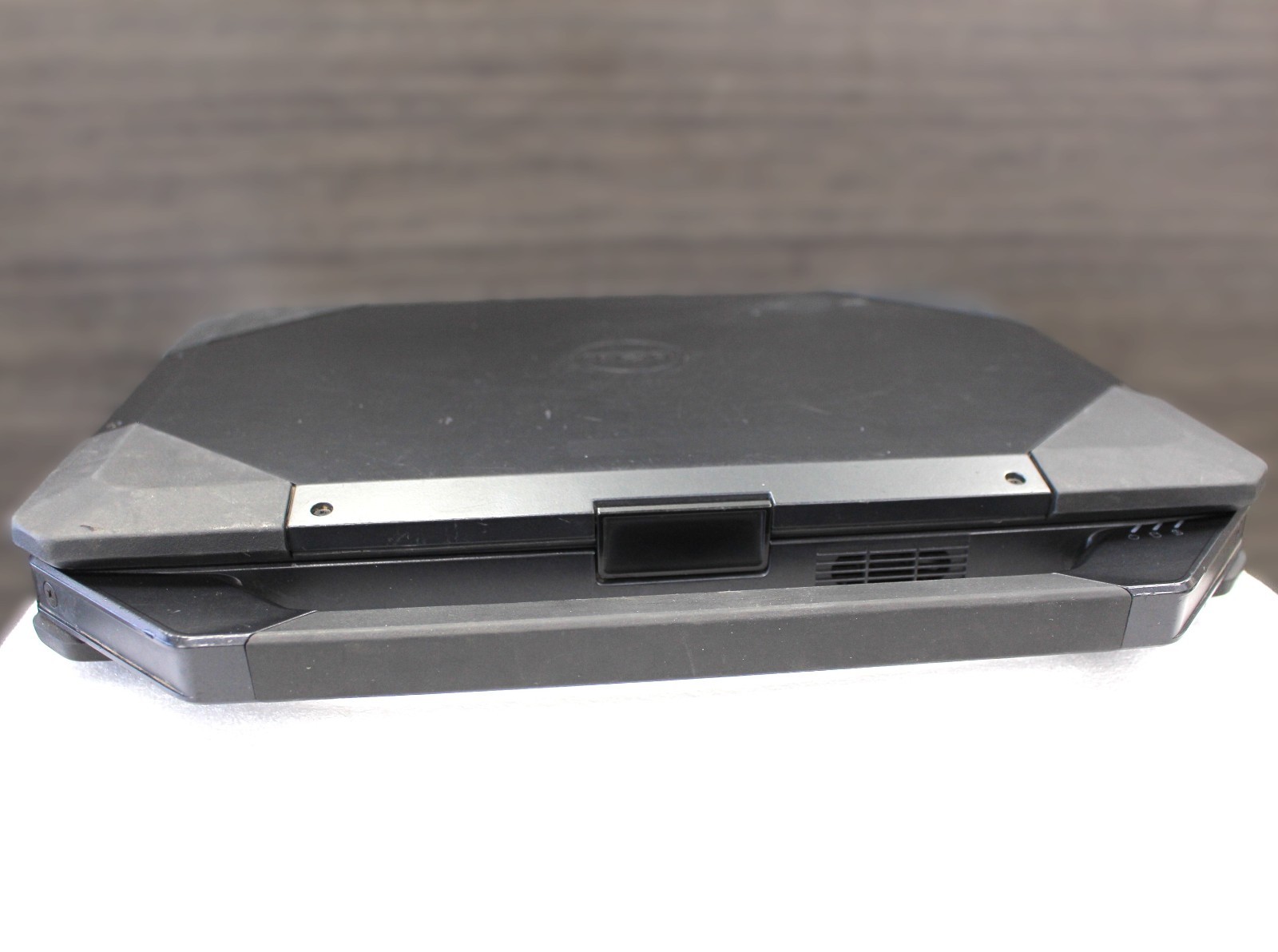 Dell Latitude Rugged 5414 14.0″ Non-Touchscreen i5-6300U 8GB RAM 256GB SSD