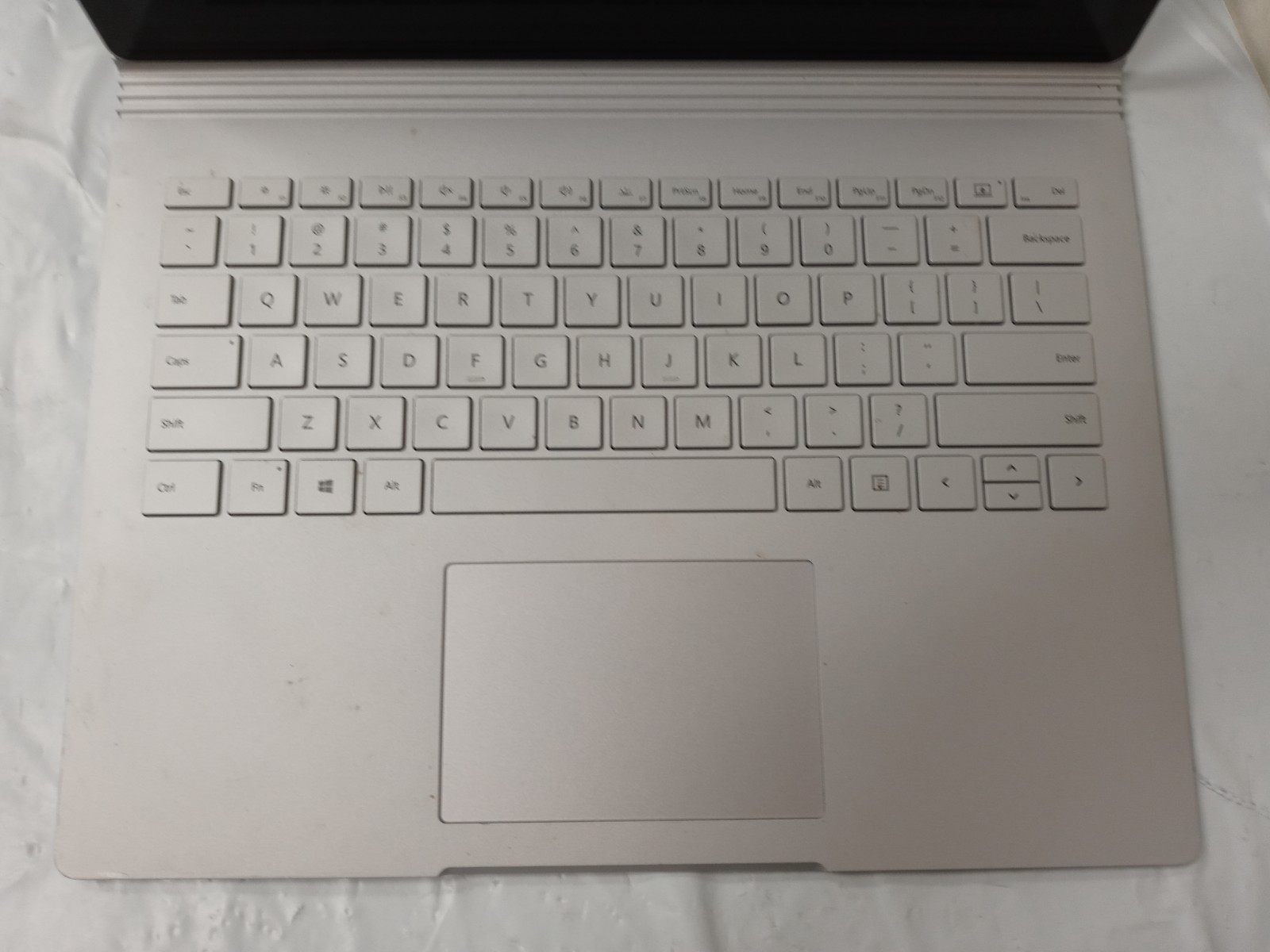 Microsoft Surface Book 2 1832 i5-7300U 2.6GHz 8GB RAM 256GB NVMe WIN10 PRO/NO AC