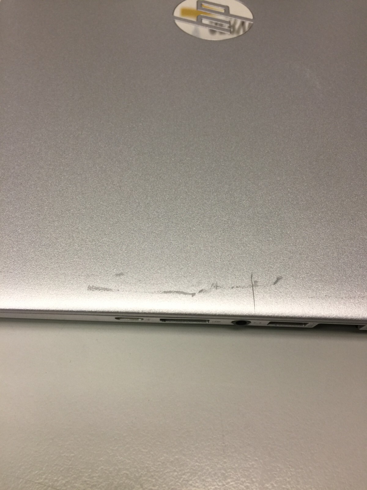 HP EliteBook 840 G3 14″ Core i5 6th gen 2.40GHz 12GB RAM 256GB SSD