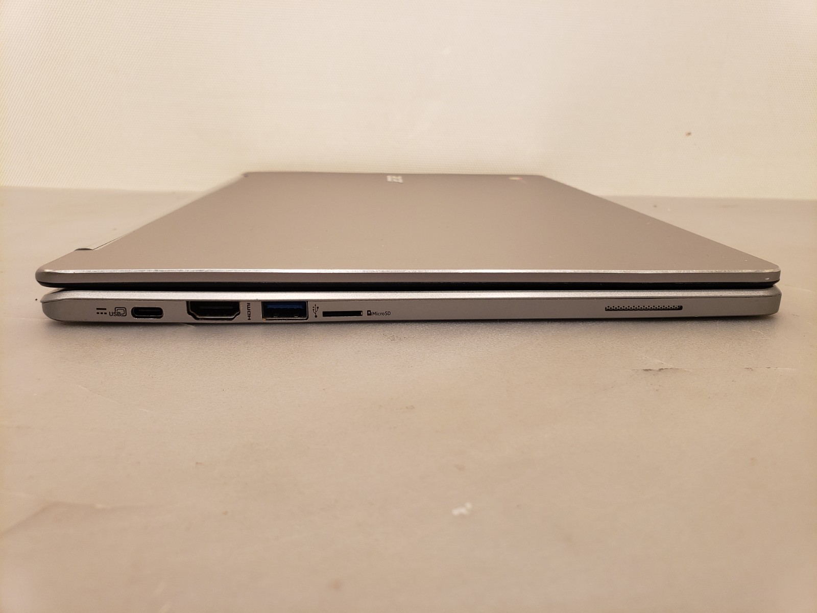 Acer R13 CB5-312T N16Q10 ChromeBook 13.3″ Convertible Laptop 64GB SSD ChromeOS