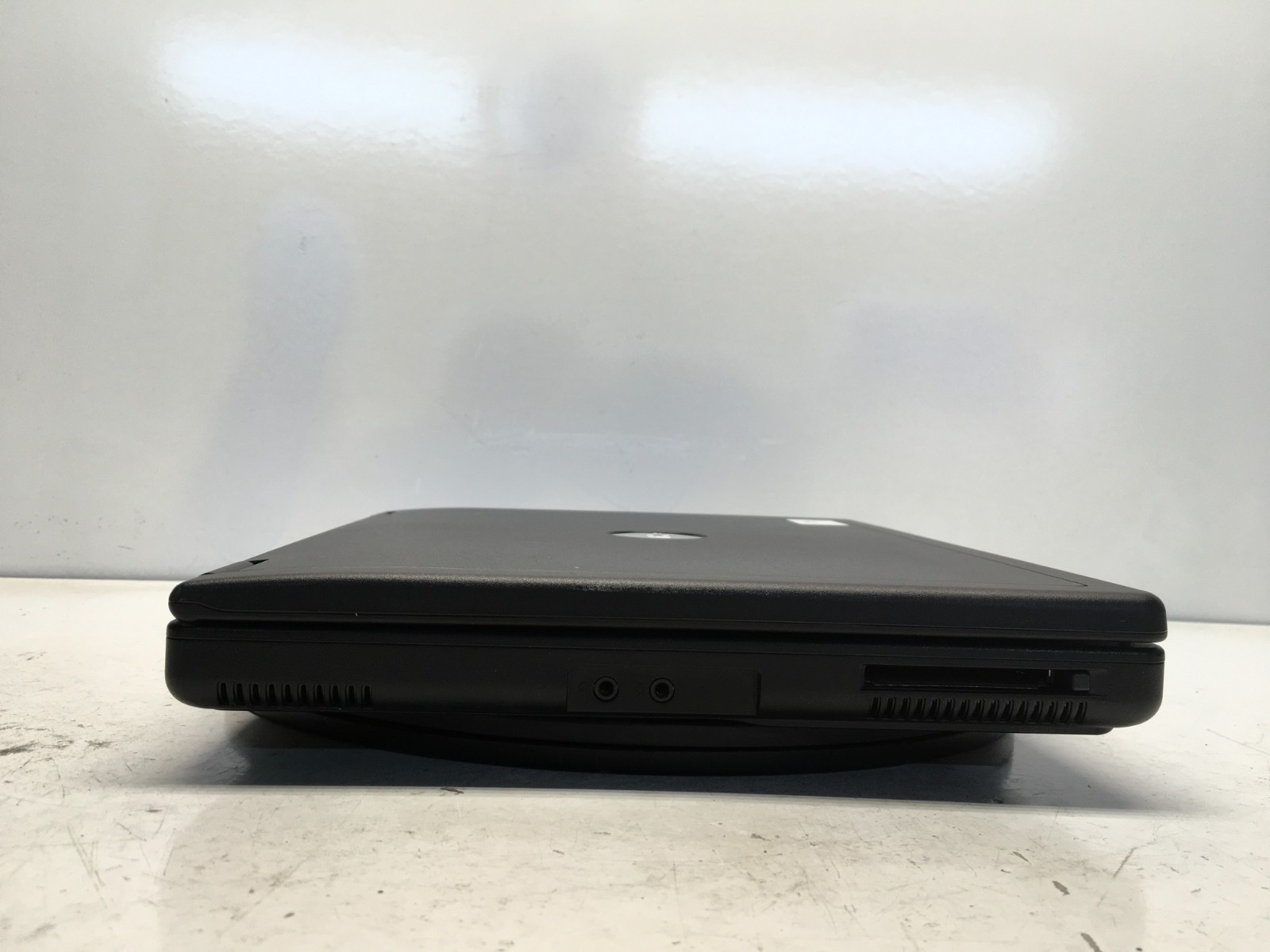 Dell Inspiron 1000 Intel Celeron 2.2GHz 256 MB NO HDD Dim Screen
