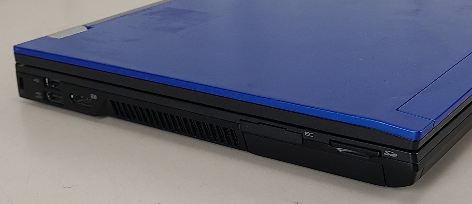 Dell Latitude E6510 i5-M520 6GB 250GB HDD WIN 7 ULTIMATE BAD BATTERY