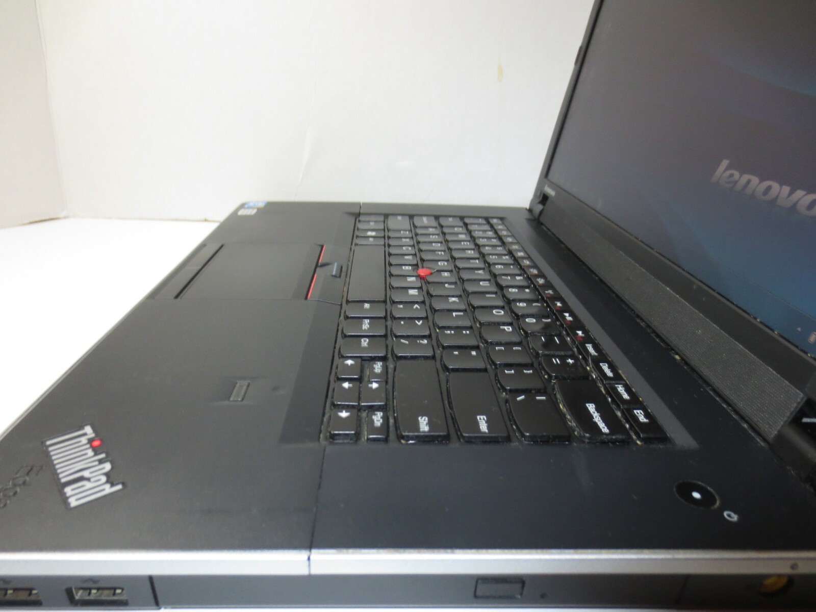 LENOVO THINKPAD EDGE 15.6″ 0319-25U COREi3 M370@2.4GHZ 4GB RAM 250GB SSD WIN7 O