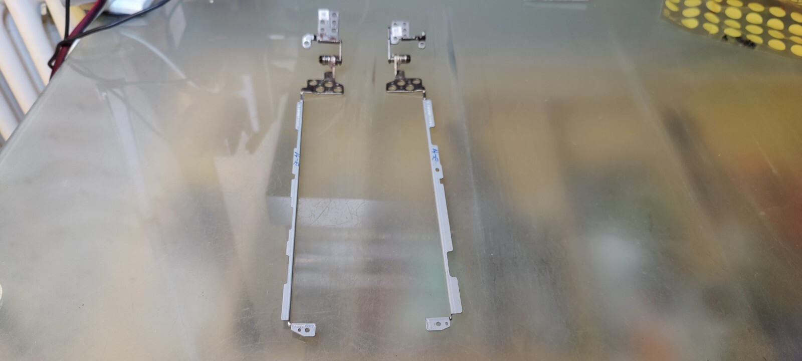 HP 14-R 240 G3 246 G3 14-N 14-G 14-Z CERNIERE HINGES AM14C000100 AM14C000200