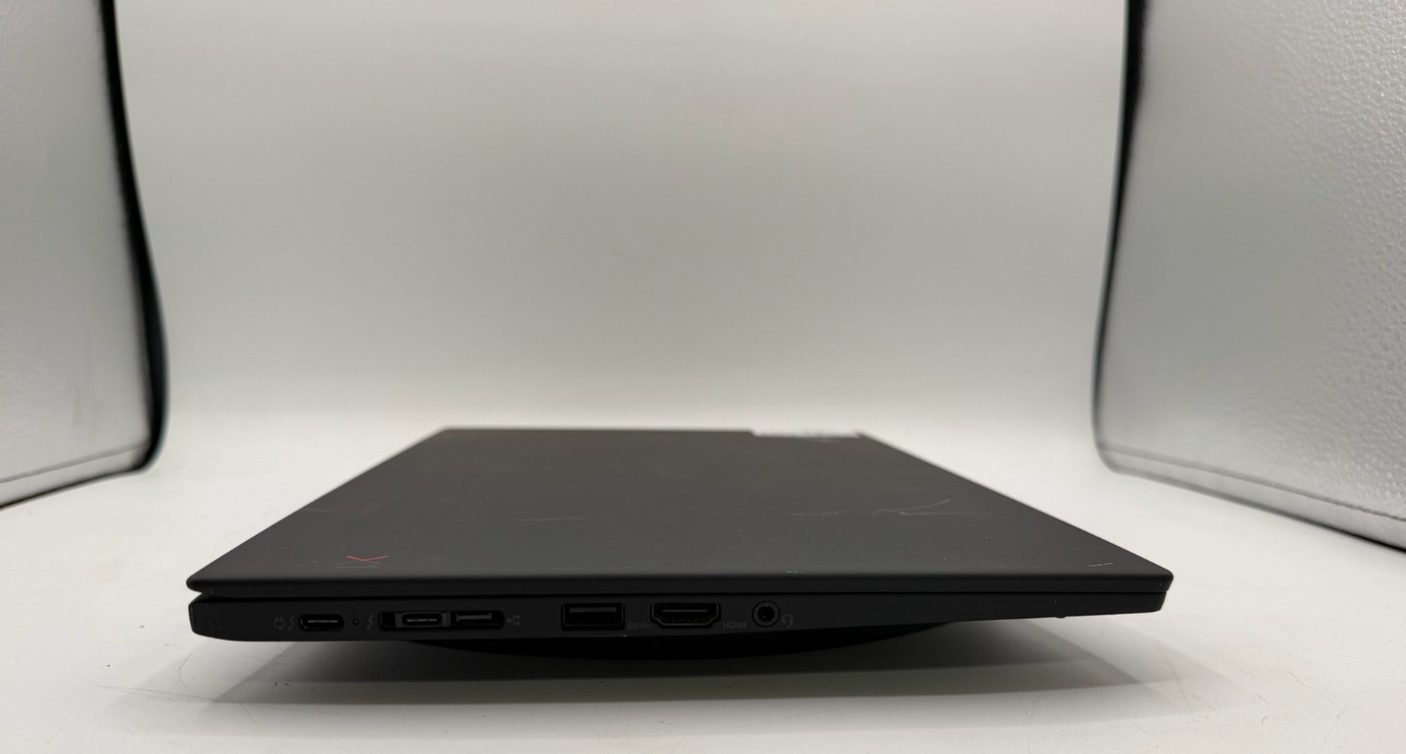 Lenovo ThinkPad X1 Carbon 7th-i7-8665U@1.9GHz 16GB DDR3 Ram 1TB NVME SSD W11P