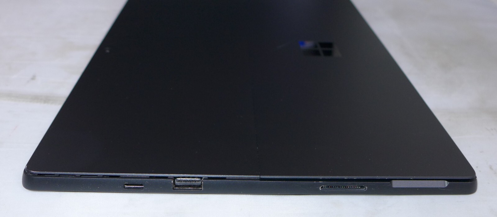 Microsoft Surface Pro 7, 12.3″, Black, 256GB, i7, 16GB- Remote management lock