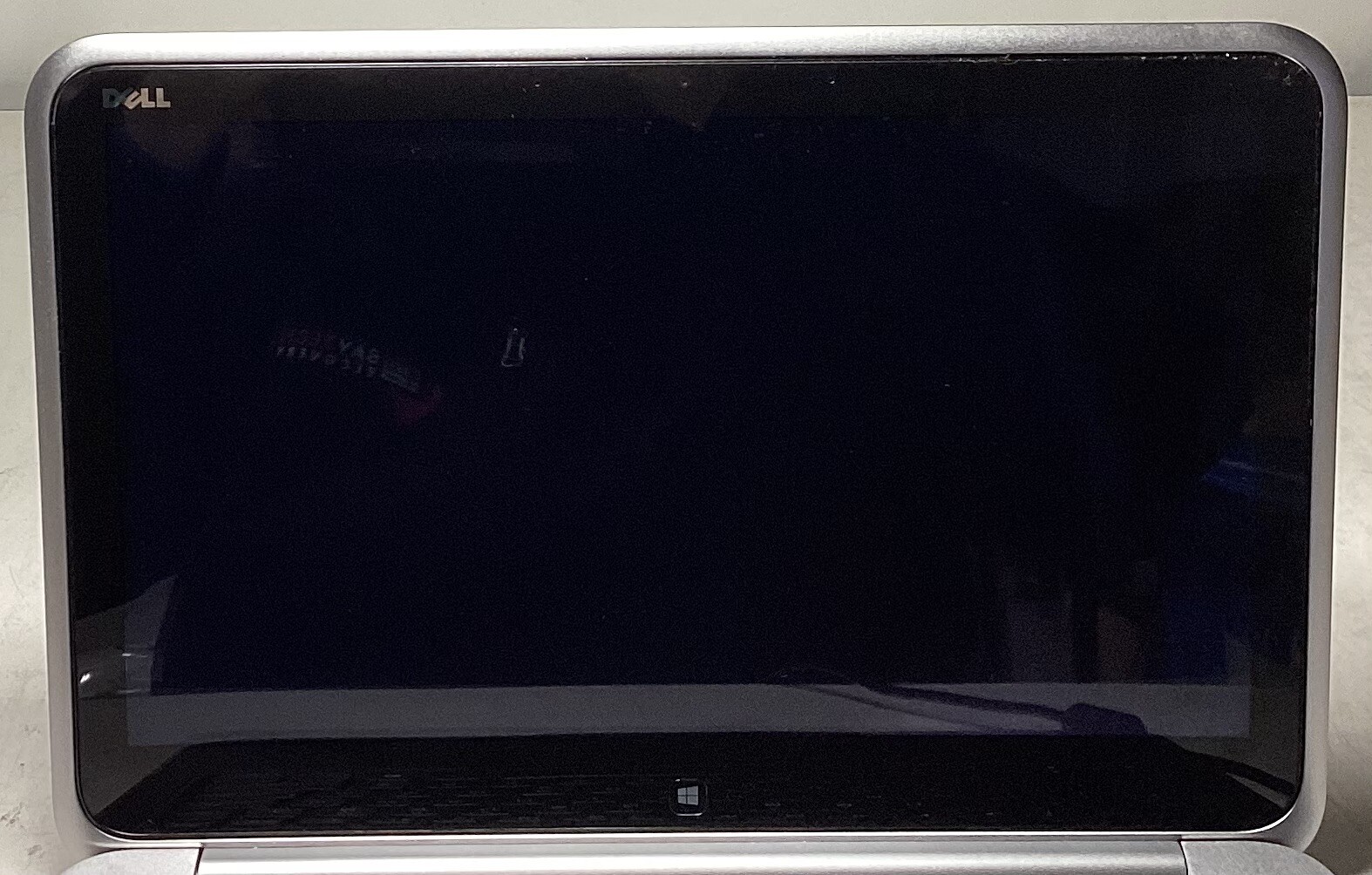Dell XPS Intel i5-4200U @ 1.60GHZ 4GB RAM 128GB SSD *BAD DISPLAY/SEE PICS*
