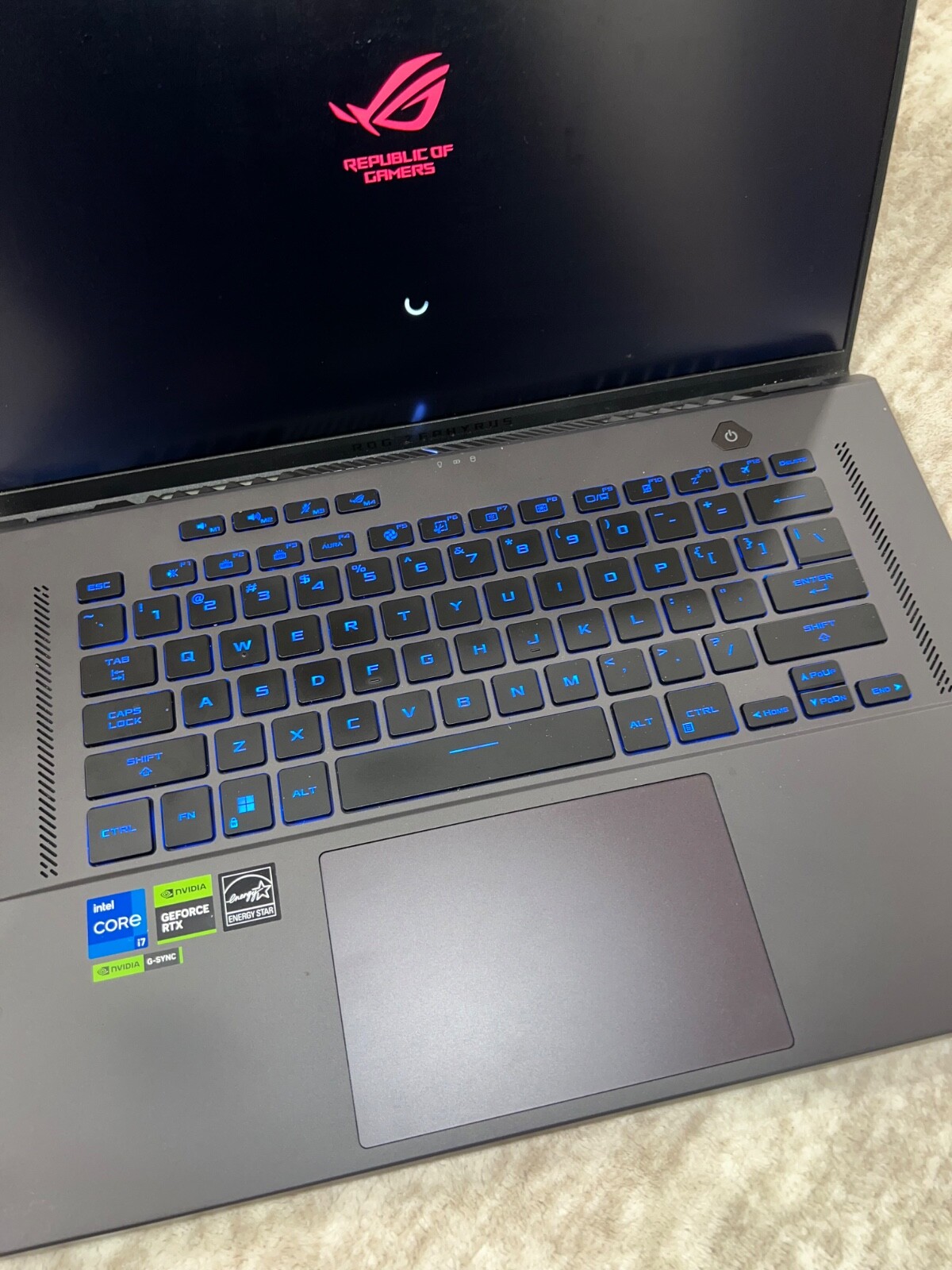 ASUS ROG Zephyrus G16 16″ (512GB SSD, Intel Core i7 13th Gen., 4.90GHz, 16GB,…