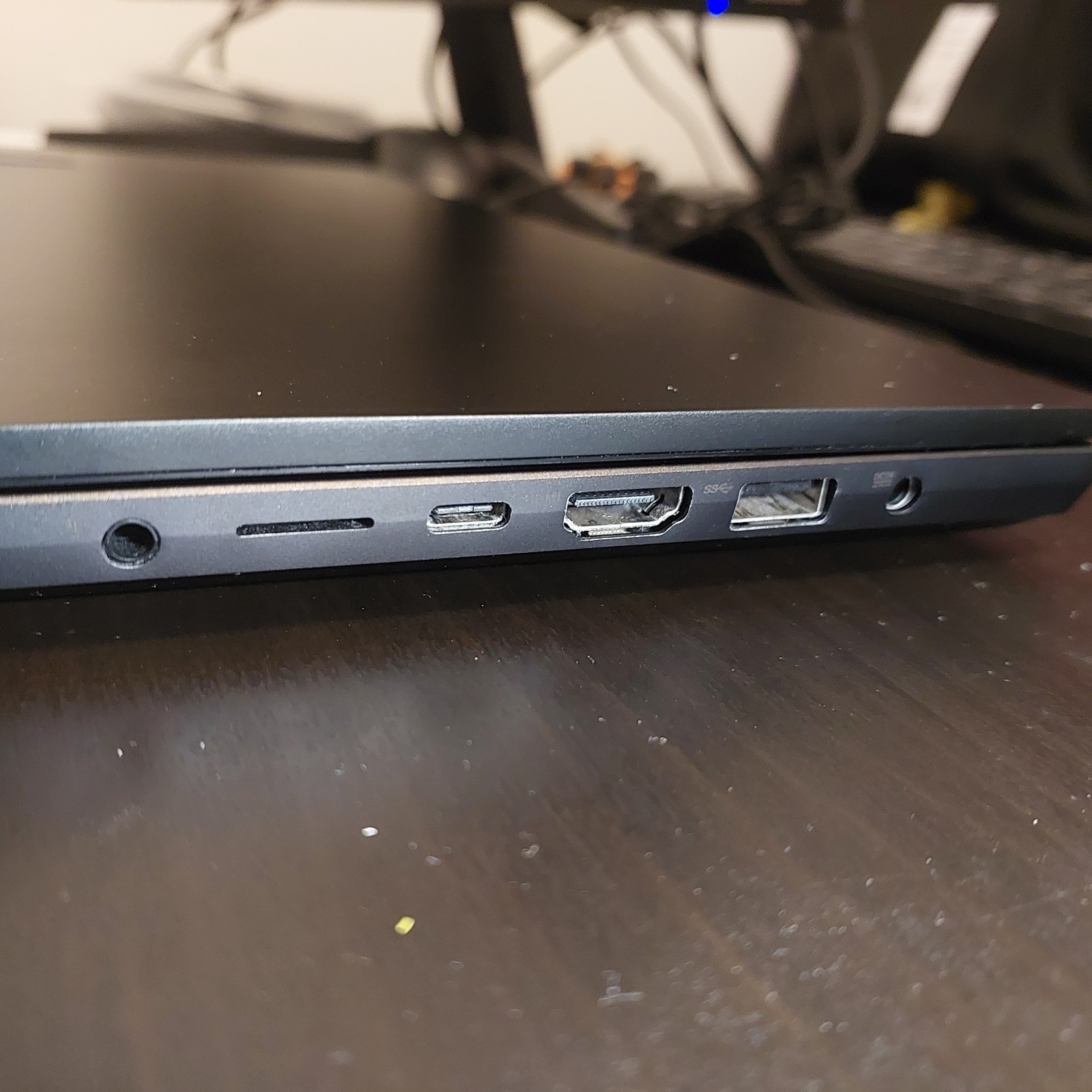 ASUS Vivobook M7600QE – AMD Ryzen 9 5900 – NVIDIA GeForce RTX3050Ti – 16GB RAM