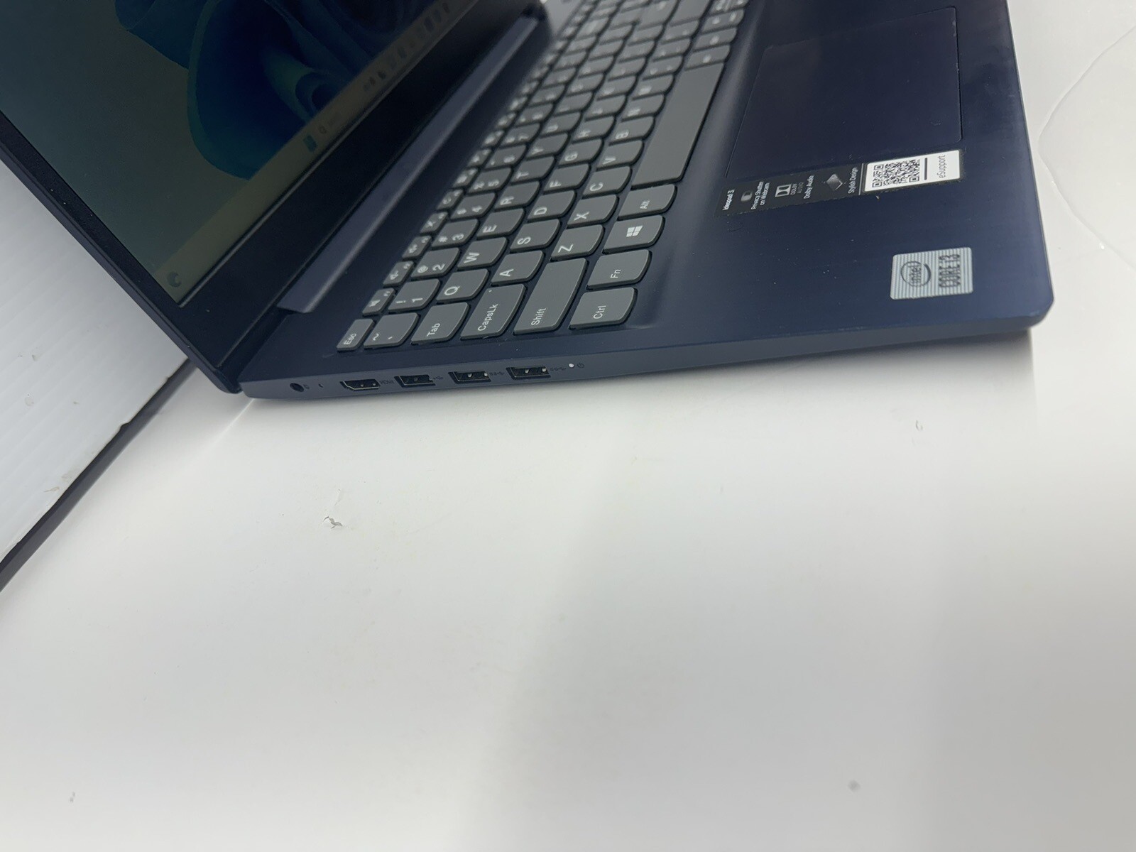 Lenovo IdeaPad 3 15IML05 Touch Screen 256gb Ram 8gb i3
