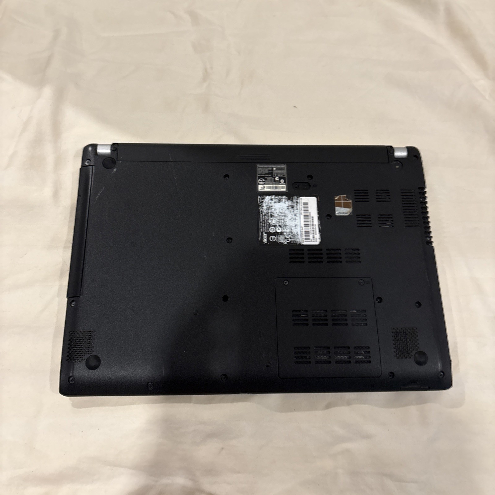 Acer aspire v5-471p-6467 14″ Notebook – i5-3337U 1.8 GHz, 6 GB, 500 GB, Win 10