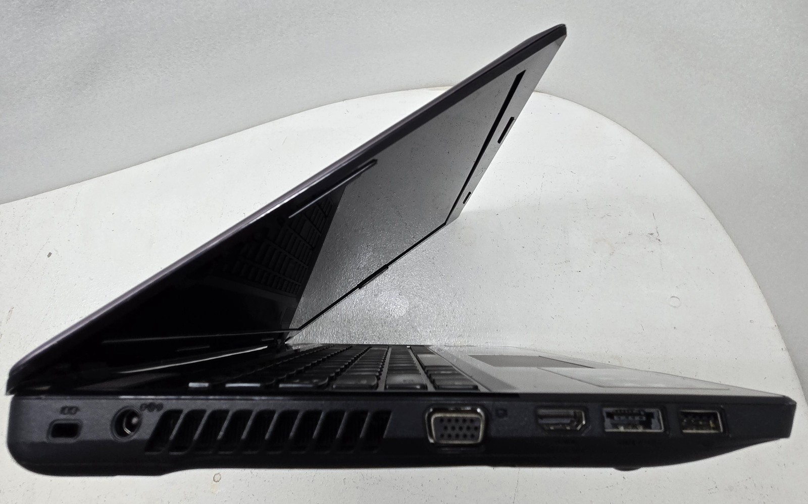 Lenovo ThinkPad Z570 15.6″ Laptop Intel i5 2430M 8GB 750GB HDD NO OS (FL)