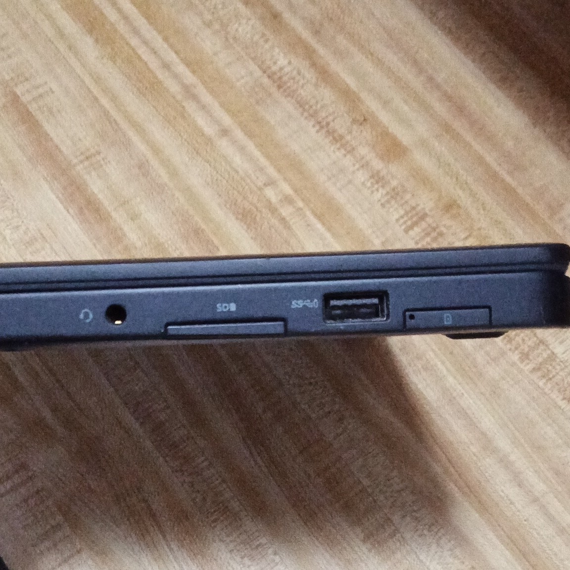 Dell Latitude E7470 14″ i5-6th Gen 8GB RAM 256GB SSD Win 10 Pro Black