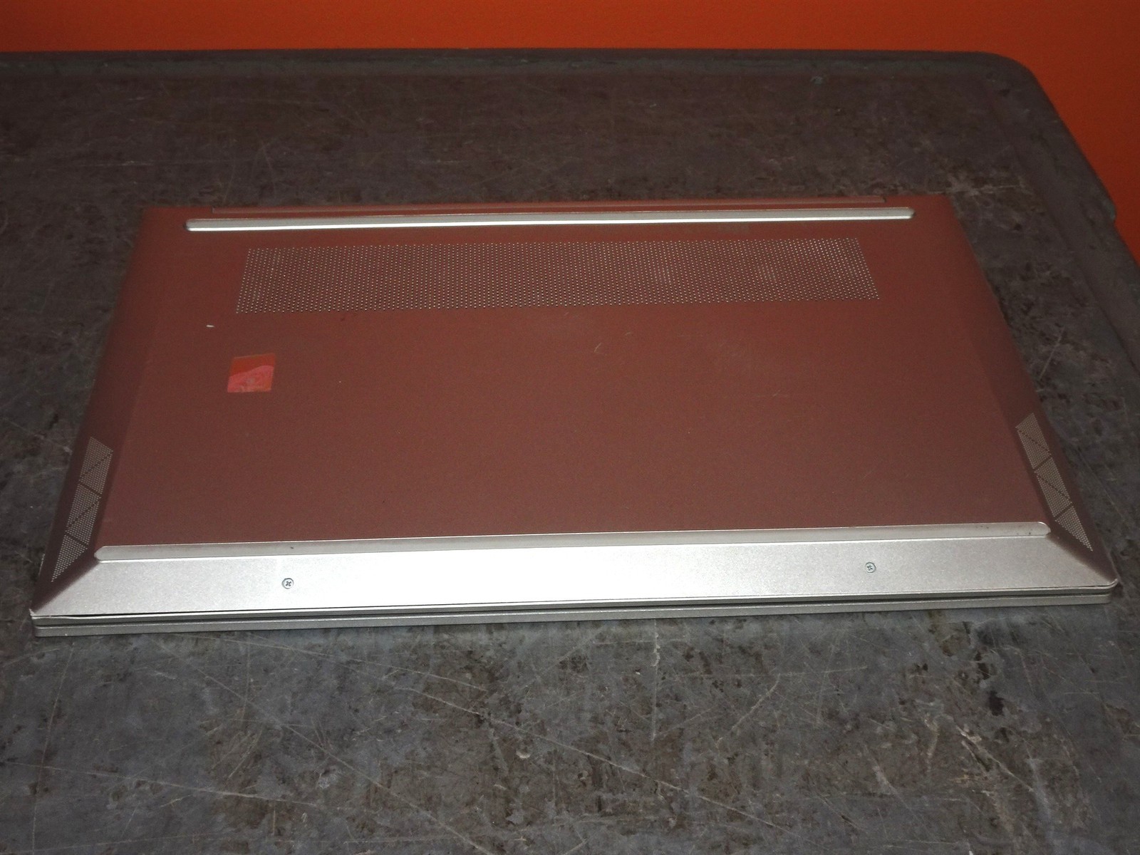 Scratched LCD HP Pavilion 15t-eg200 Core i7-1255U 4.7GHz 8GB 512GB AS-IS
