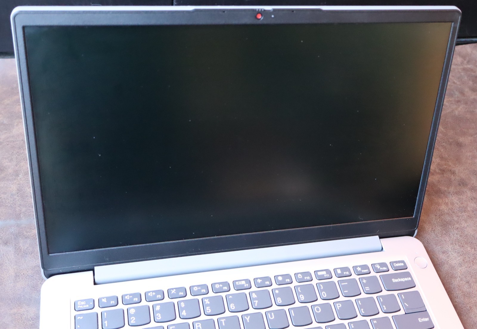 Lenovo IdeaPad 1 14IGL7 14” Laptop 4GB 64GB Windows 11 w/ Charger