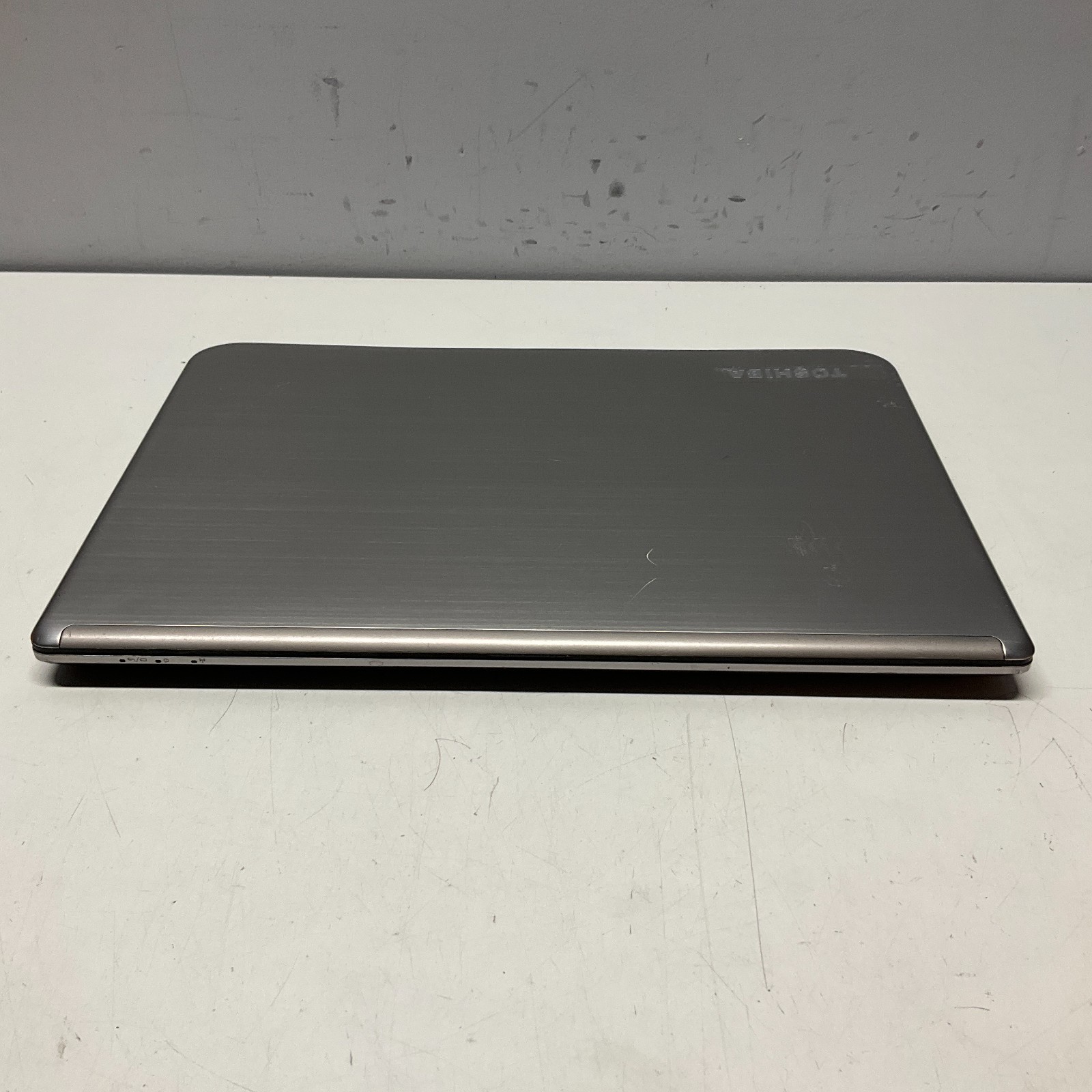 Toshiba Satellite E45t-A i5-4200U 1.6 Ghz 4GB 250GB SSD Windows 10 Pro Laptop