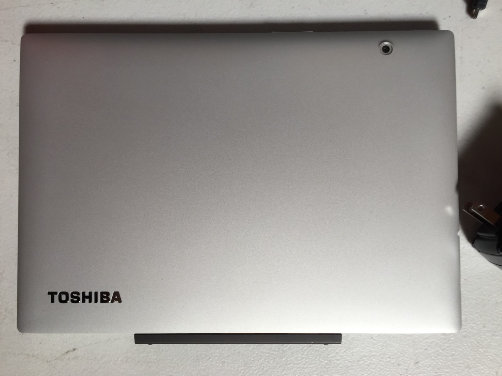 Toshiba Satellite Click 10LXOW 1.44GHz CPU 30GB HDD [ FOR PARTS OR NOT WORKING ]