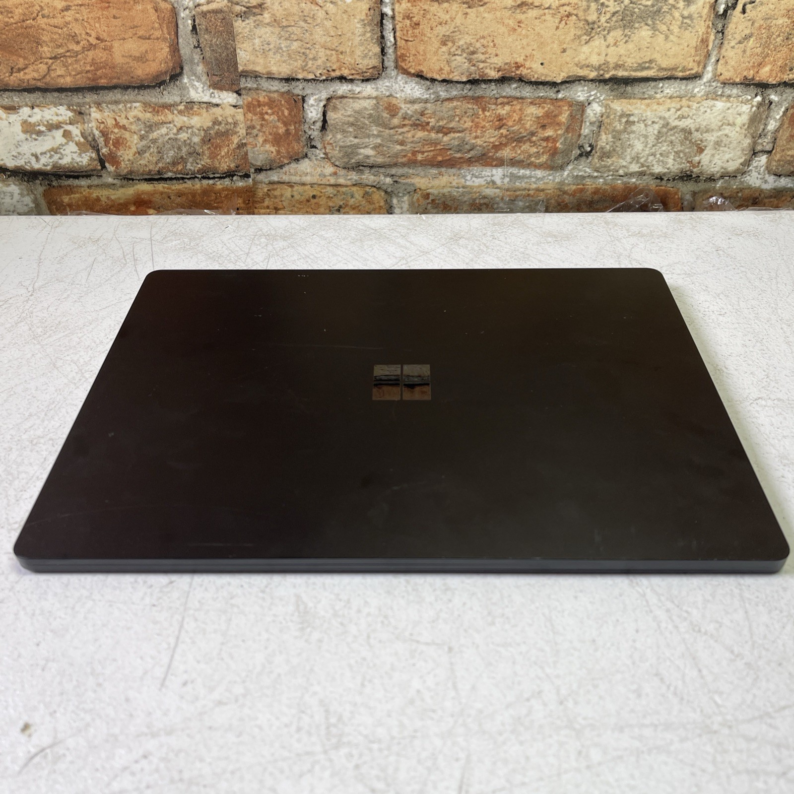 Microsoft 1959 LCD Screen Chassis Battery No Motherboard