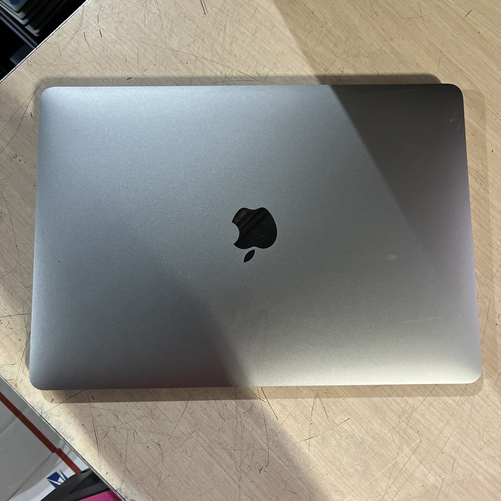 APPLE MACBOOK AIR 13″ SCISSOR, 2020 CORE I3-1000NG4 1.1GHZ 8GB RAM 256SSD “