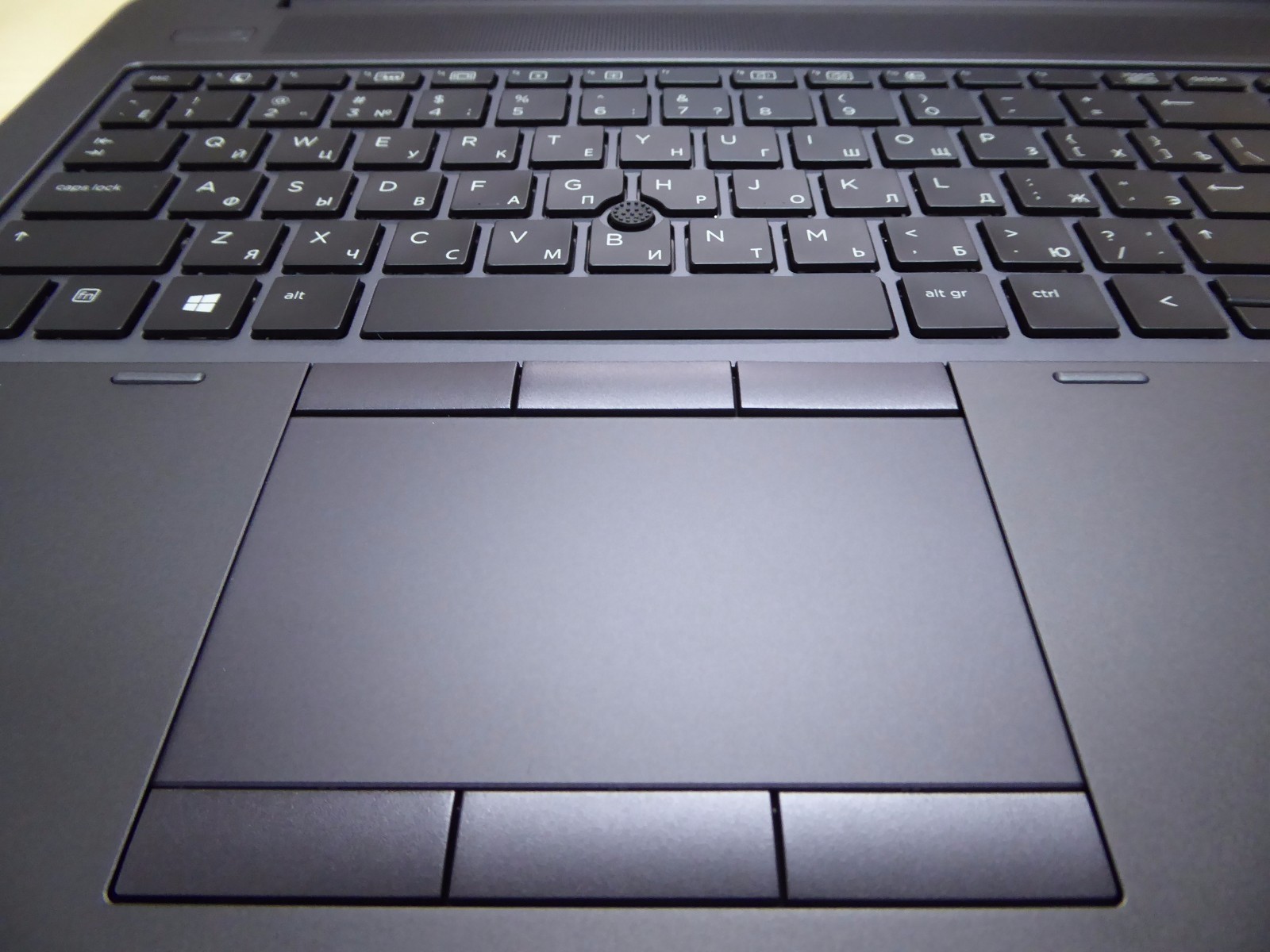 HP ZBOOK 15 G4, RUSSIA+ ENGLISH: i7-QUAD 32GB AMD WX4150 RUSSIAN US ENGLISH