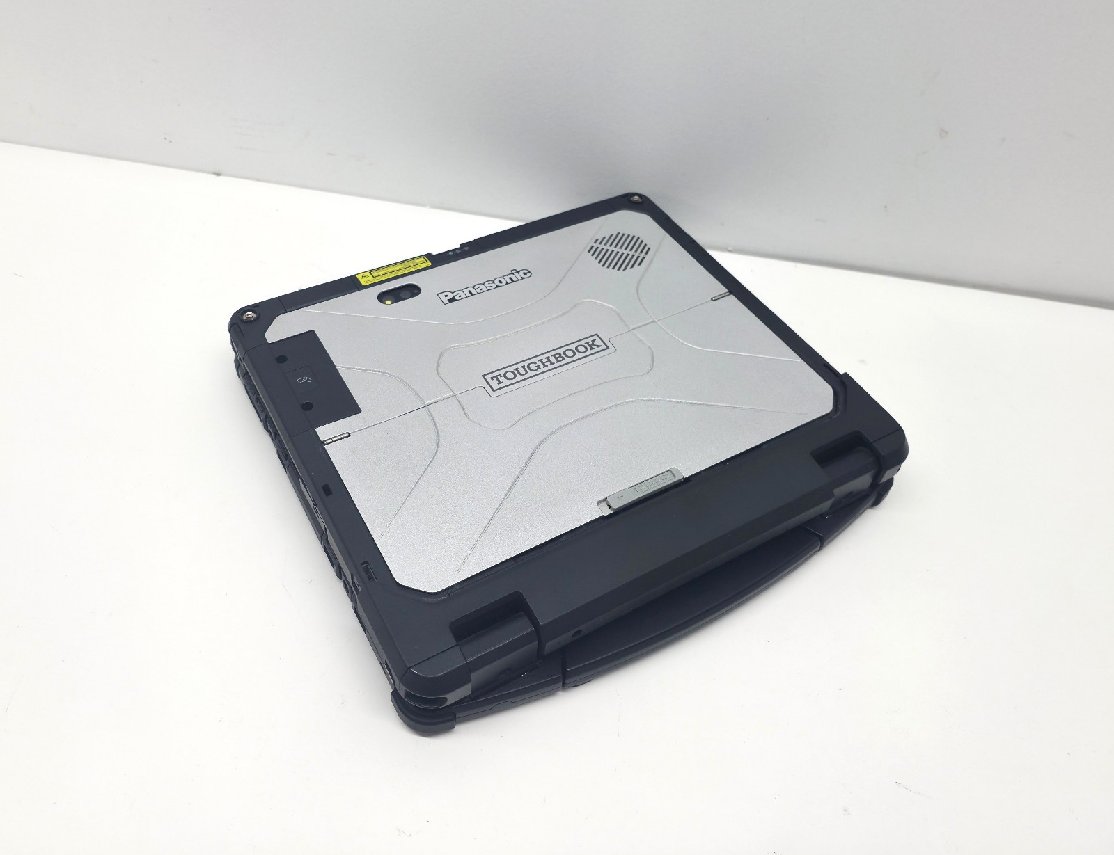 Panasonic Toughbook CF-33 Core i5 7th gen. 8GB 128GB SSD Win 11 Pro 2D Barcode