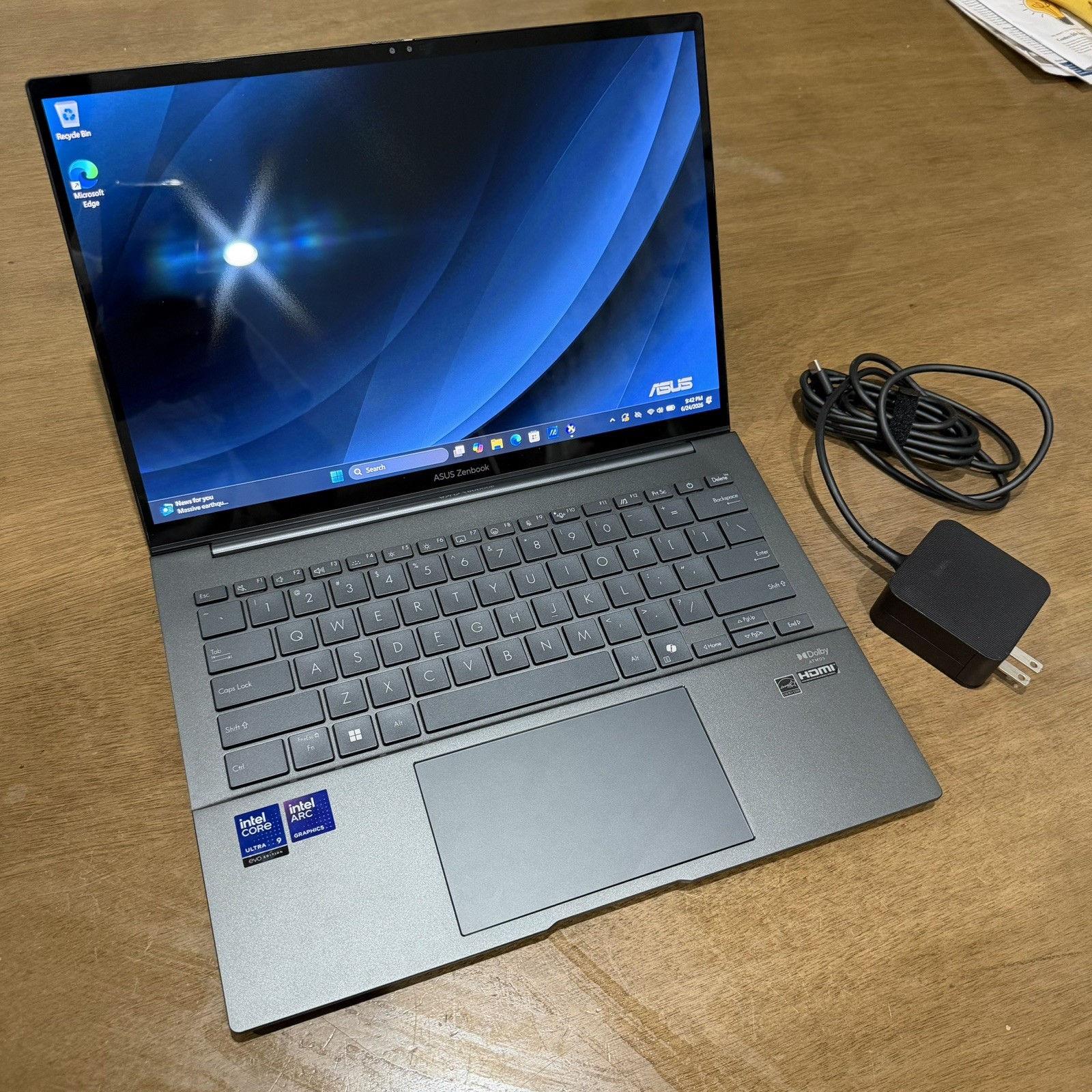 ASUS Zenbook 14″ FHD+ OLED Touch Laptop Ultra 9 285H 32GB RAM 1TB SSD UX3405C