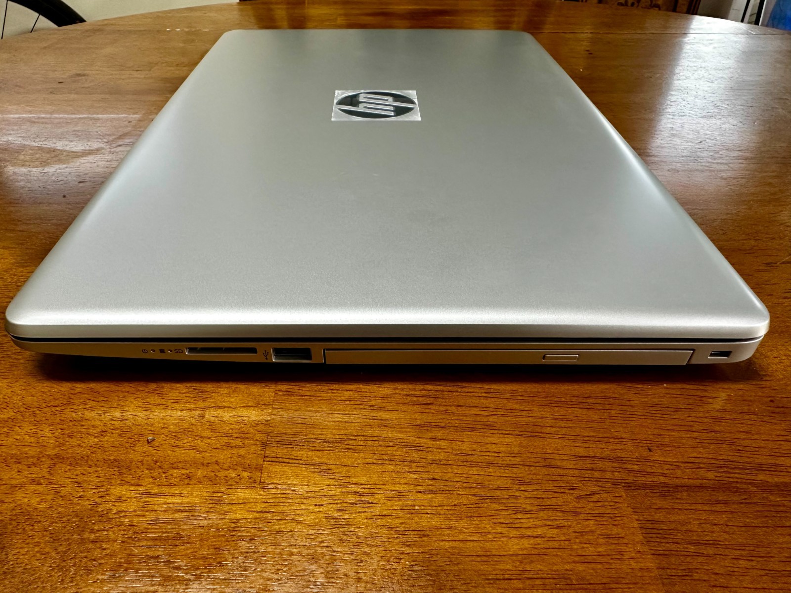 HP Pavilion 17.3″ Laptop – Natural Silver