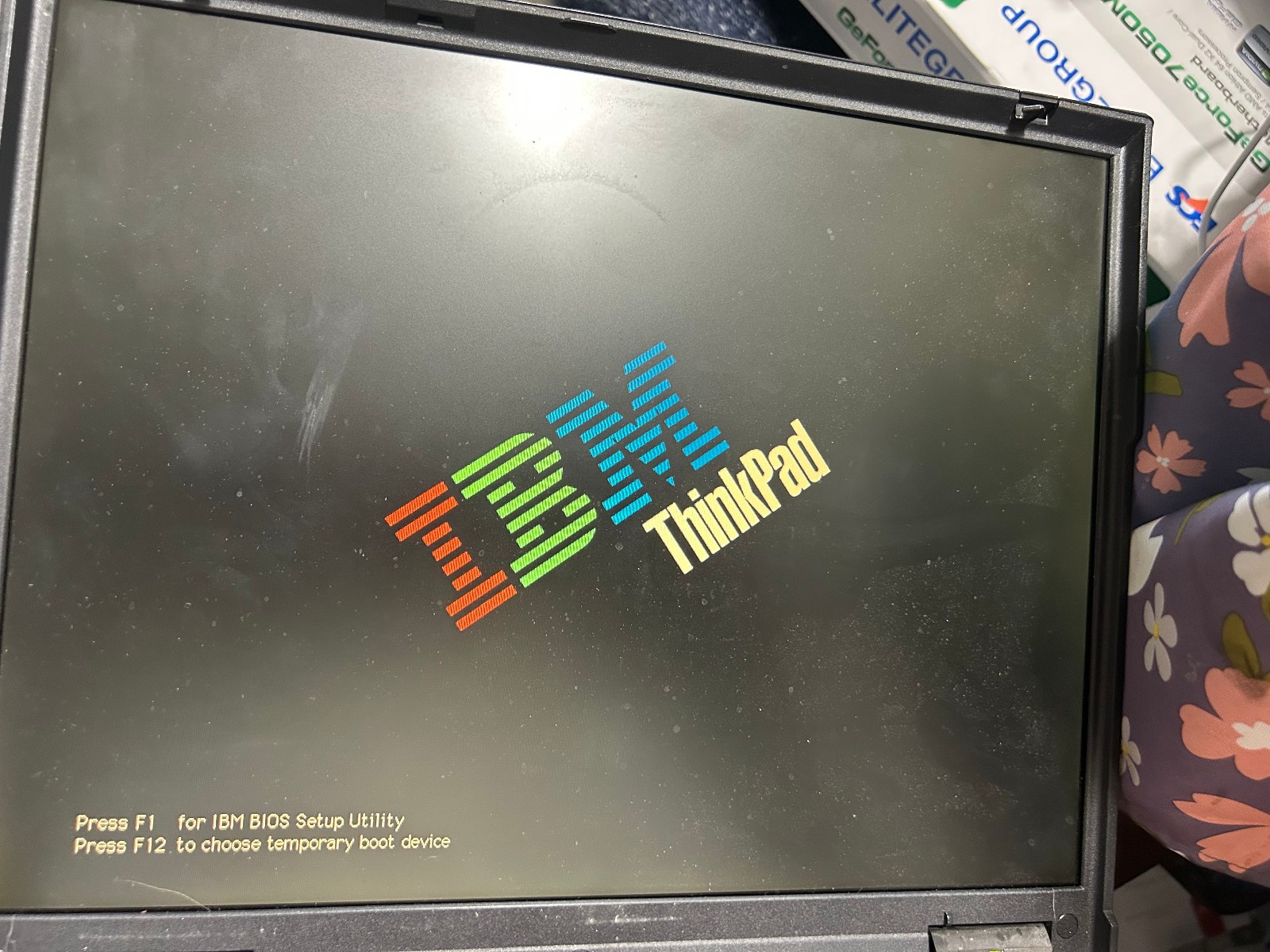 IBM ThinkPad R40 Laptop XP Professional , 15″ LCD, Works Great, 1GB ram,60GB HDD
