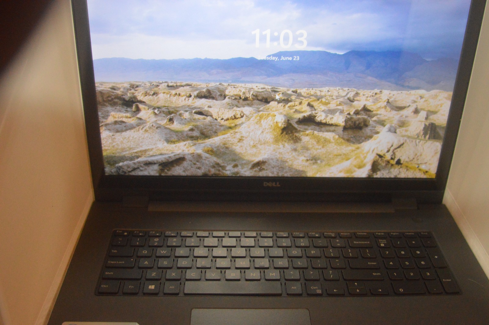 dell 5759 inspiron /16 mem/ 230mhz/windows 10/1000 mb h/ drive